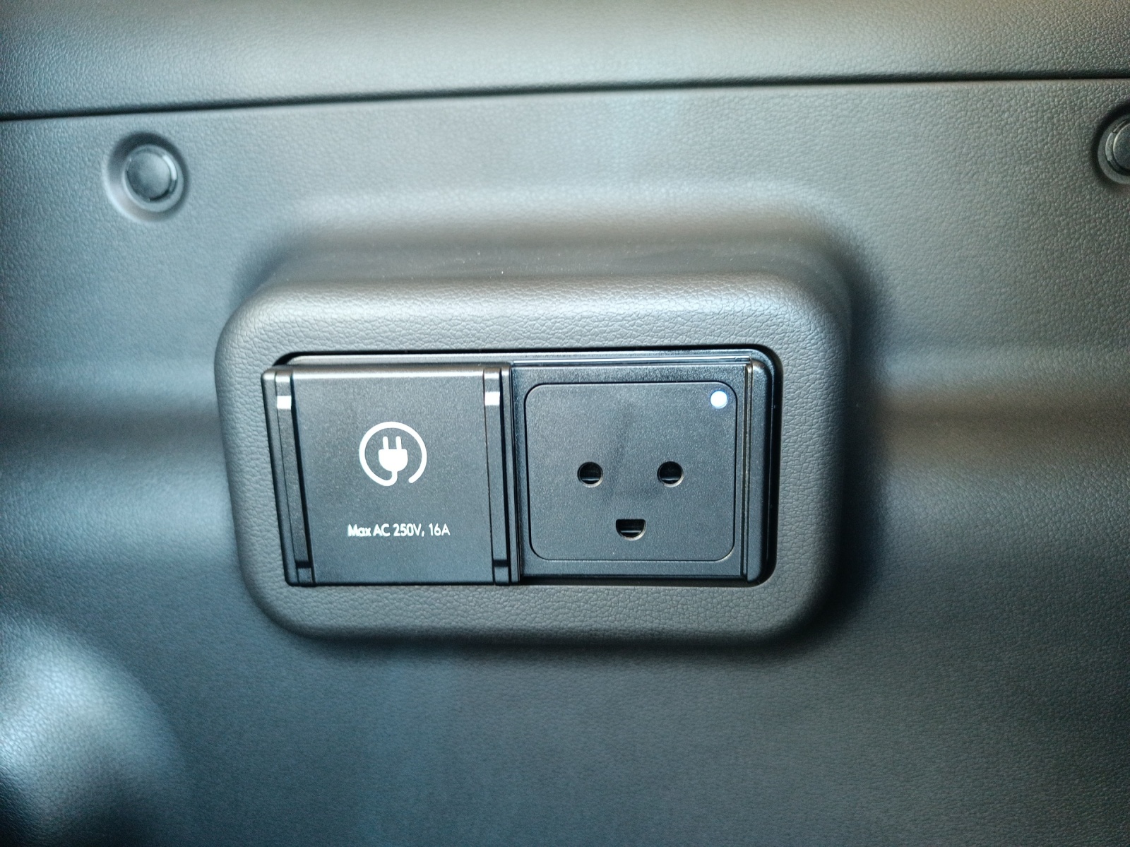 IVECO E-Moovy 35F16E-image-15