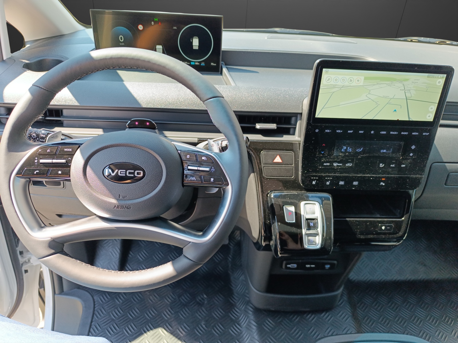 IVECO E-Moovy 35F16E-image-11