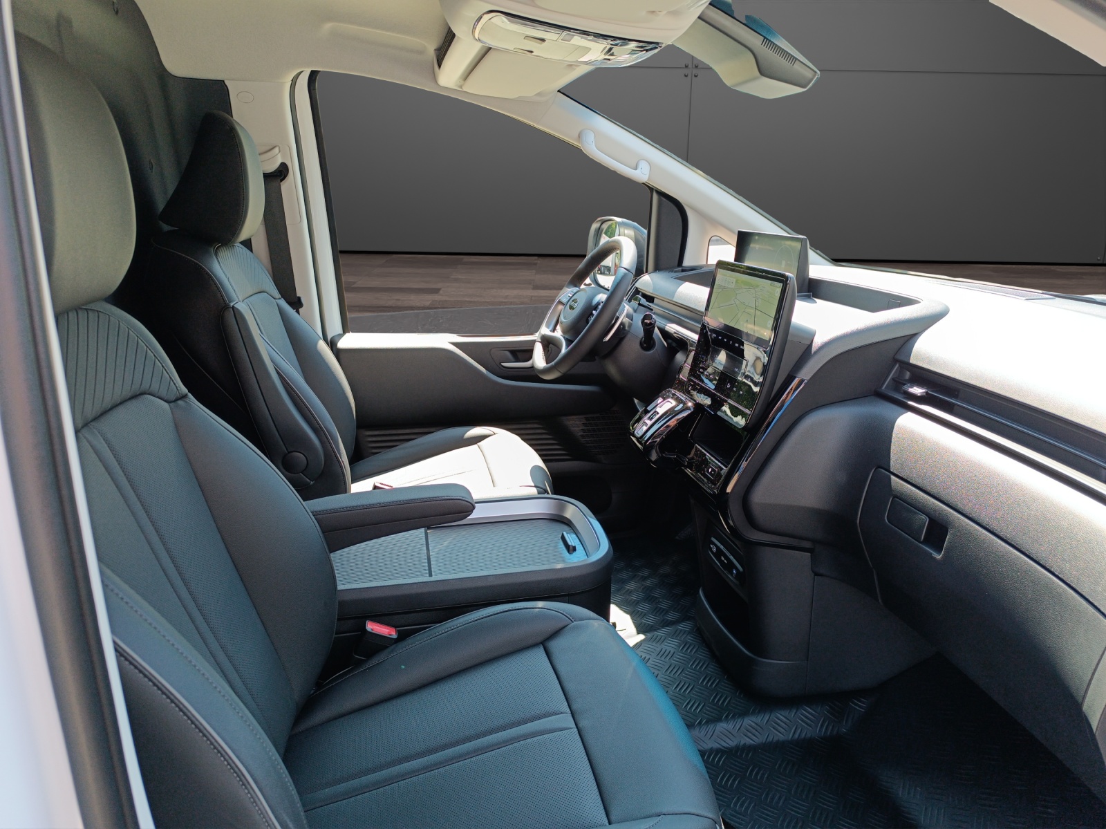 IVECO E-Moovy 35F16E-image-13