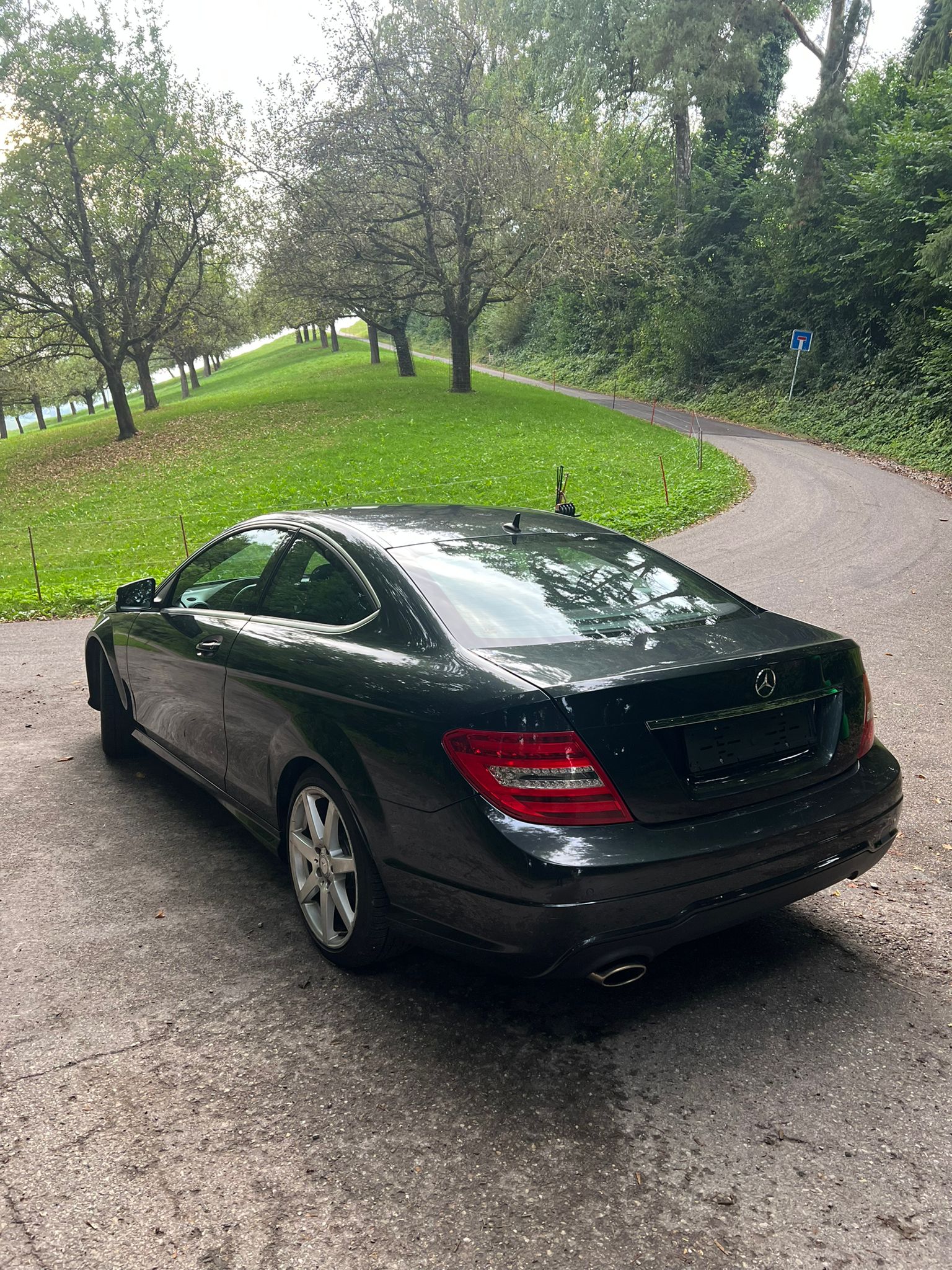 MERCEDES-BENZ C 180 Coupé-image-2