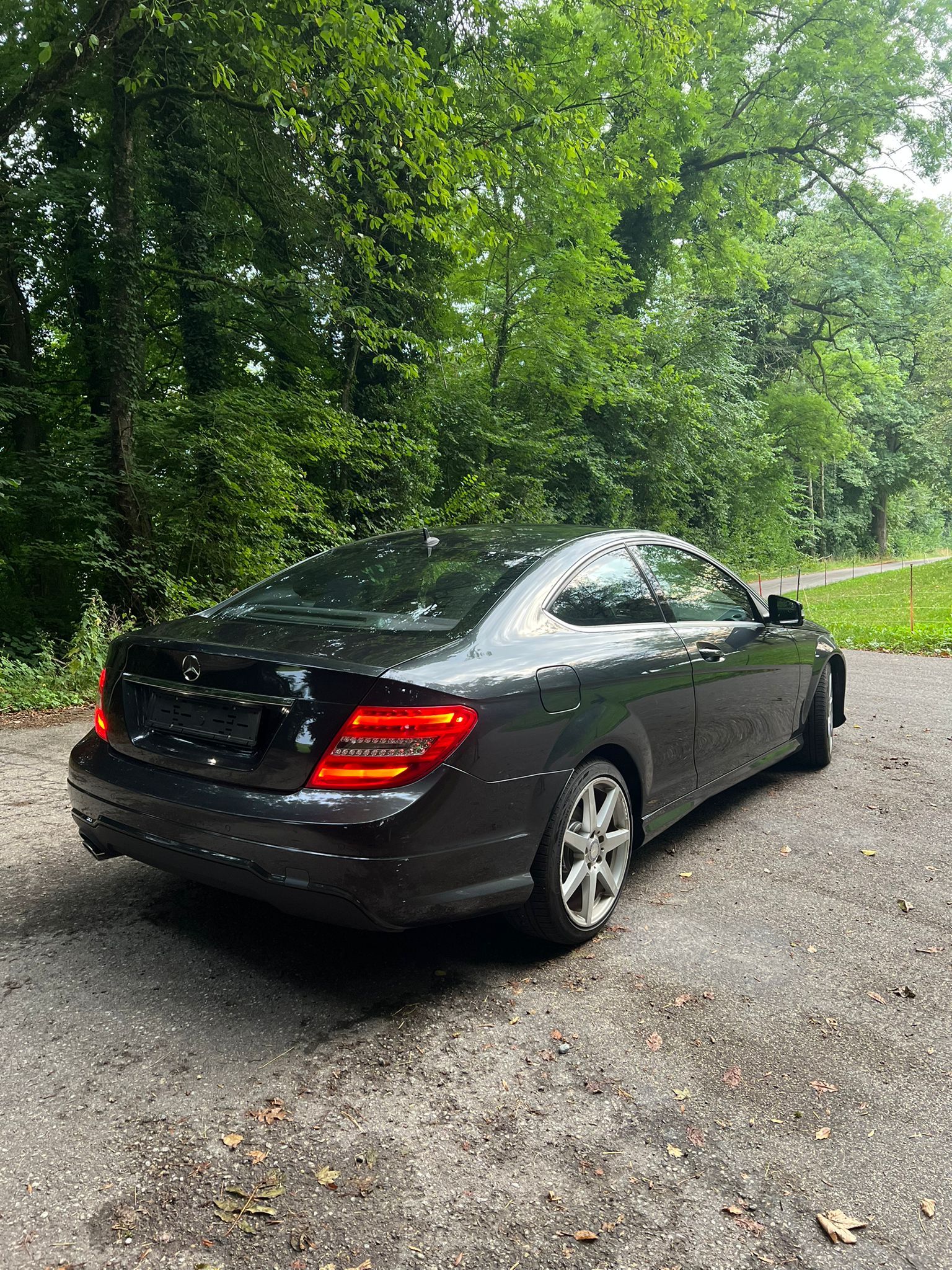 MERCEDES-BENZ C 180 Coupé-image-5