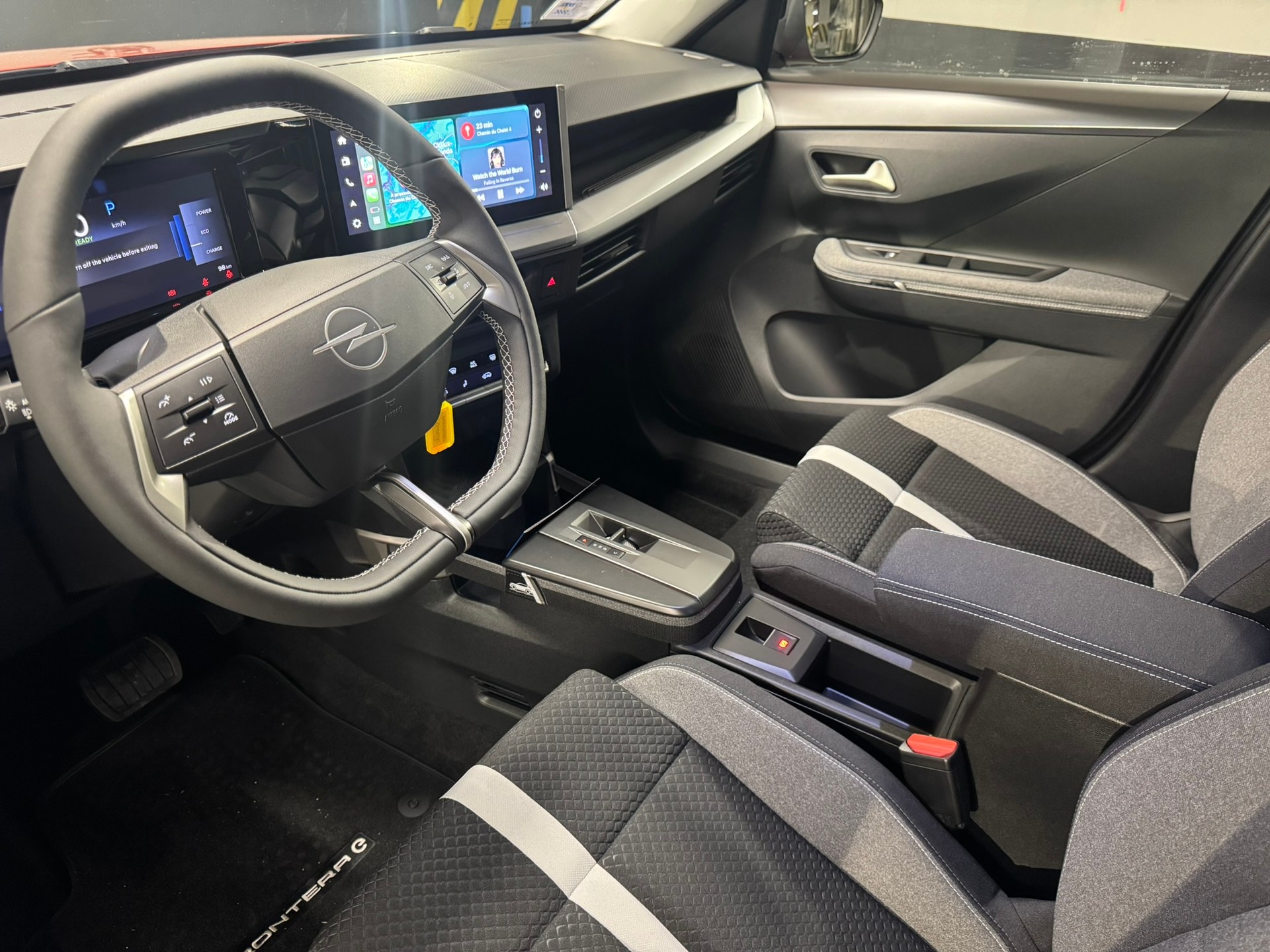 OPEL Frontera-e 44 kWh GS-image-8