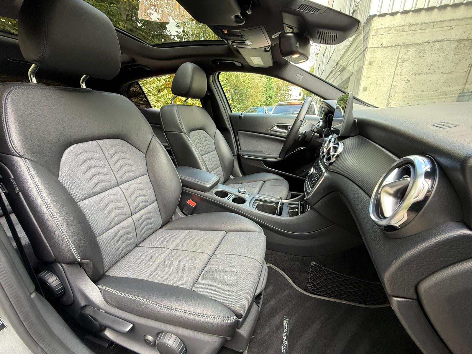 MERCEDES-BENZ GLA 200 d Swiss Star Edition Style 4Matic 7G-DCT-image-17