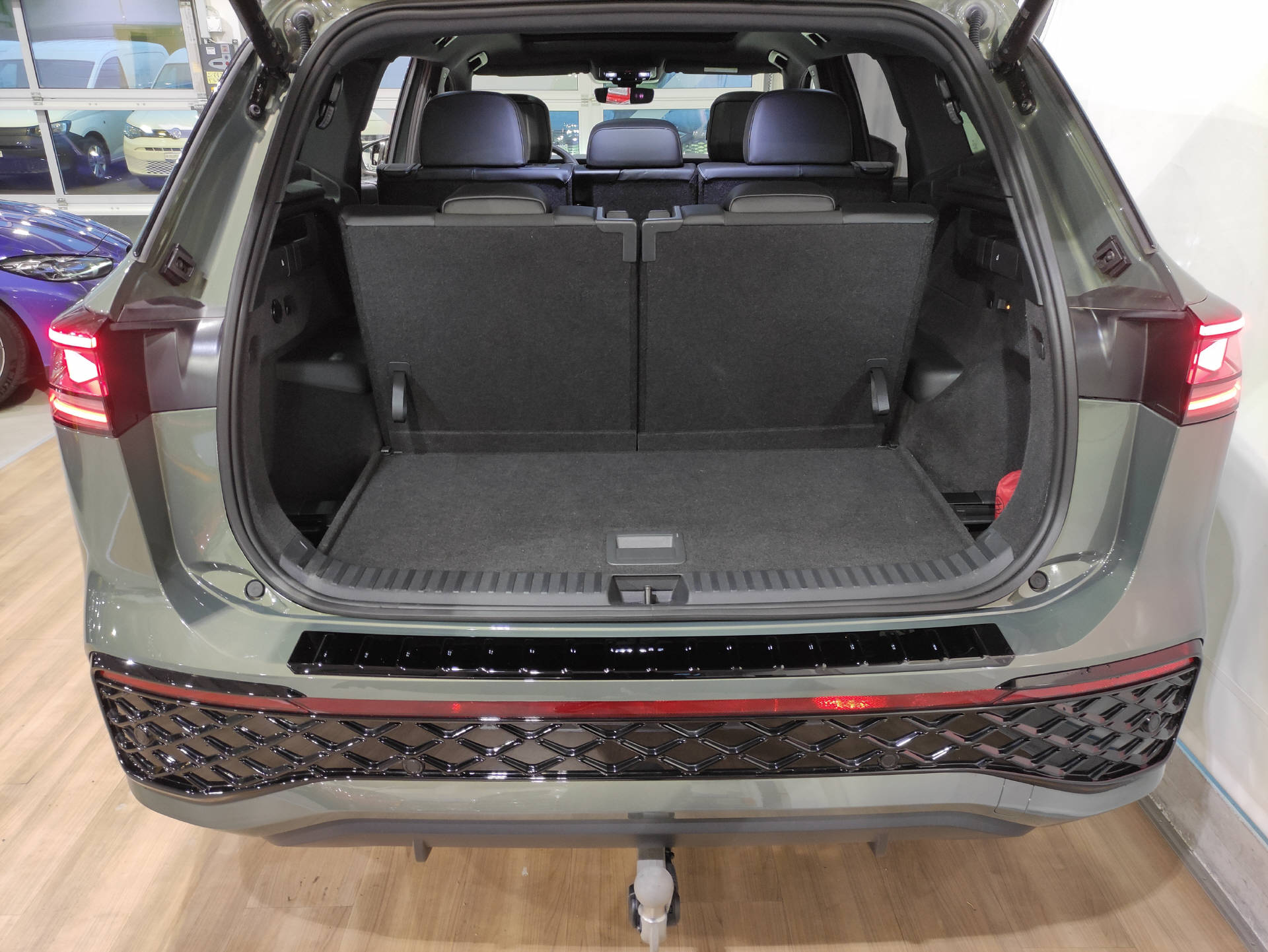 VW Tayron 2.0 TSI R-Line Black-Style DSG 4motion-image-13