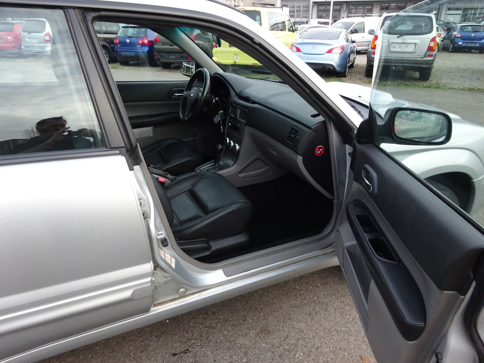 SUBARU Forester 2.0XT Automatic-image-3