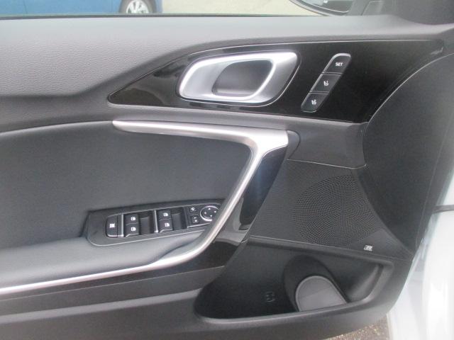 KIA Ceed SW 1.5 T-GDi MHEV GT-Line-image-14