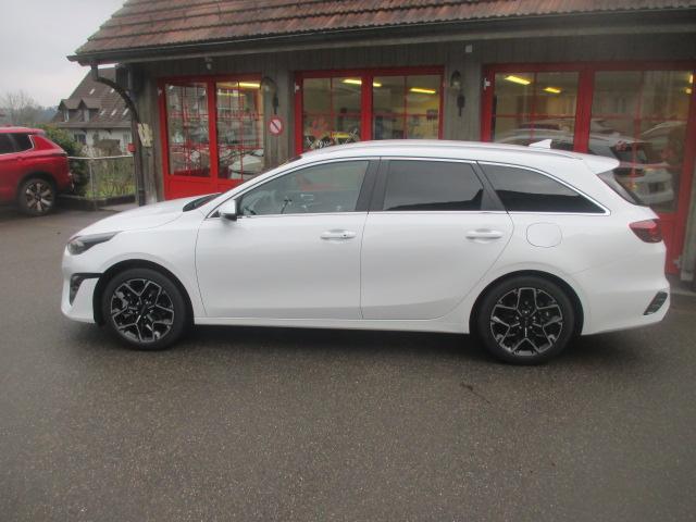 KIA Ceed SW 1.5 T-GDi MHEV GT-Line-image-2