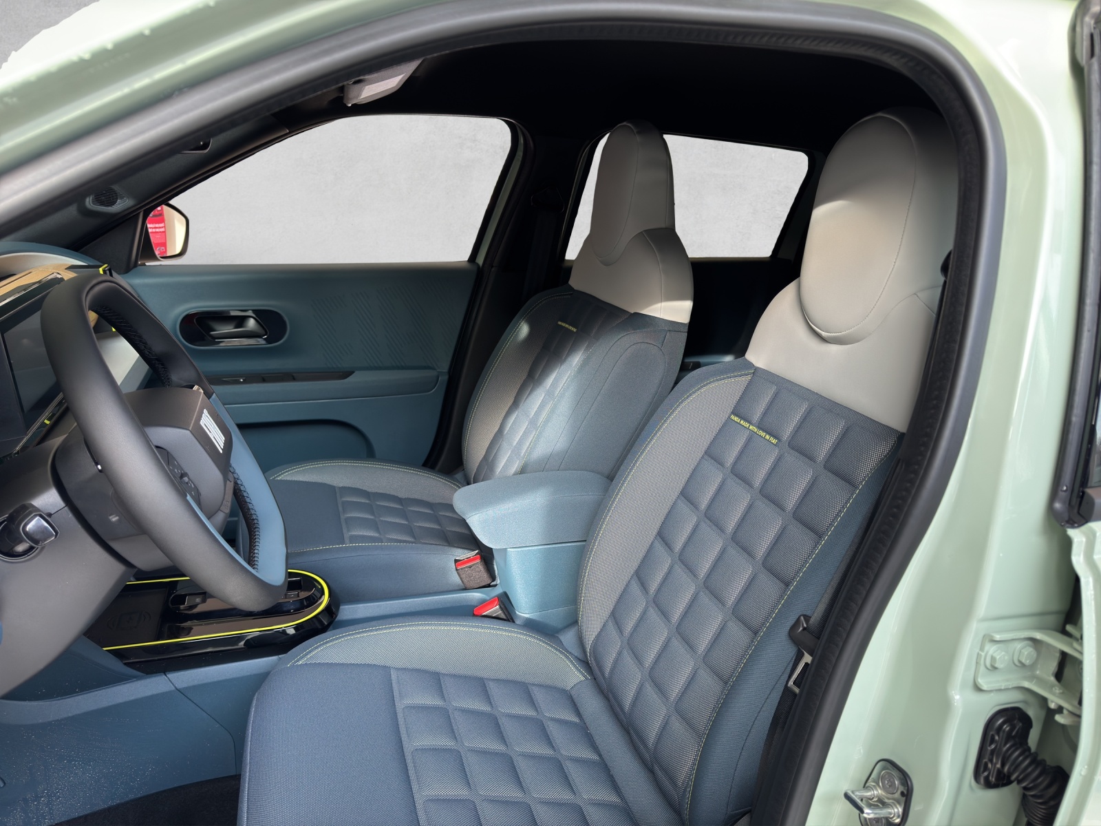 FIAT Grande Panda 1.2 Hybrid La Prima-image-8
