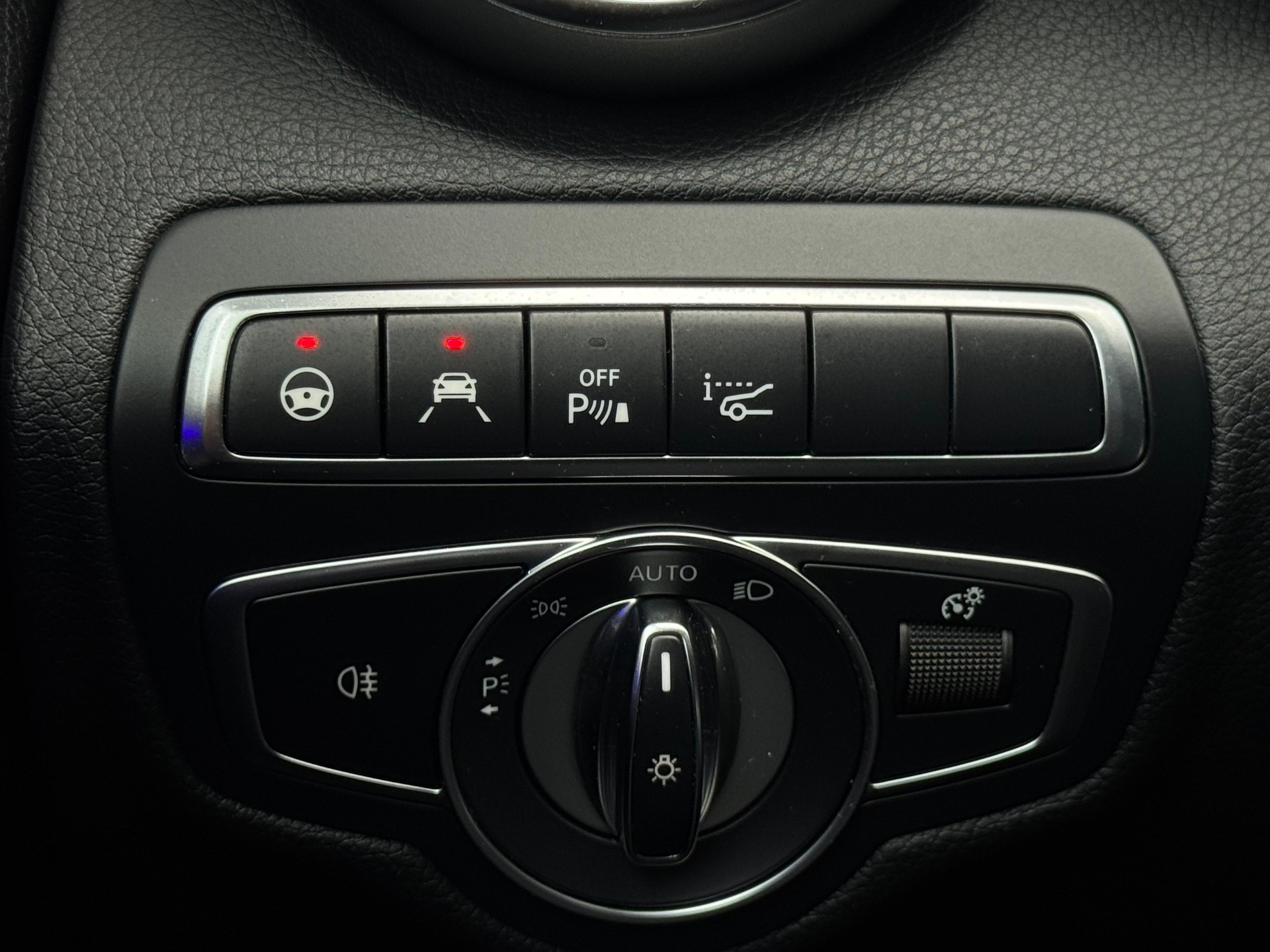 MERCEDES-BENZ C 43 AMG 4Matic 9G-Tronic-image-15