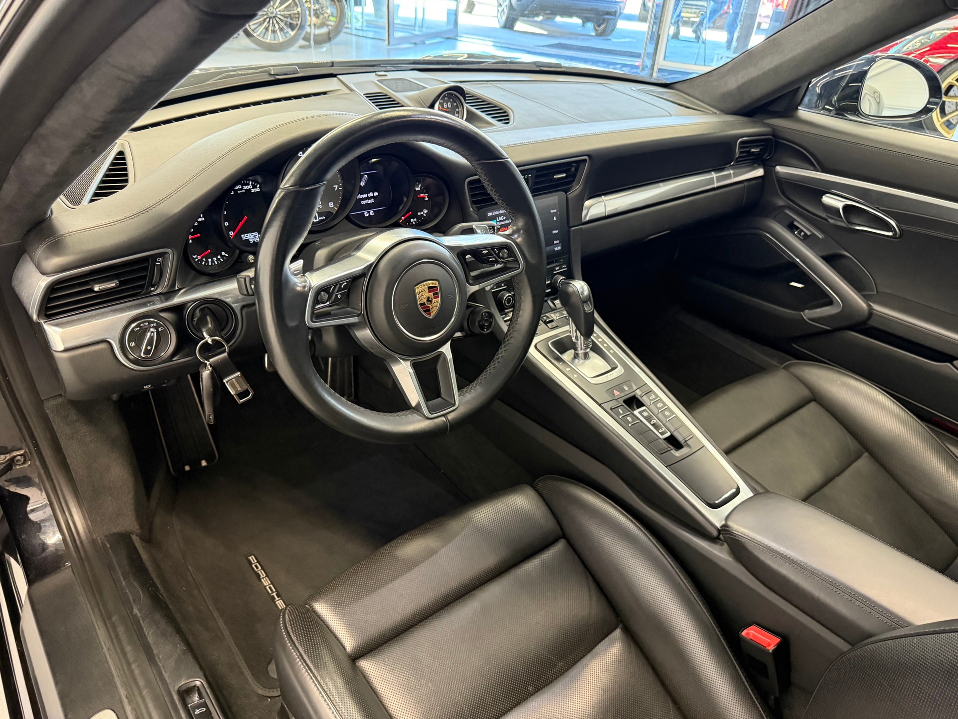 PORSCHE 911 Carrera 4S PDK fulls black modèle 2017-image-13