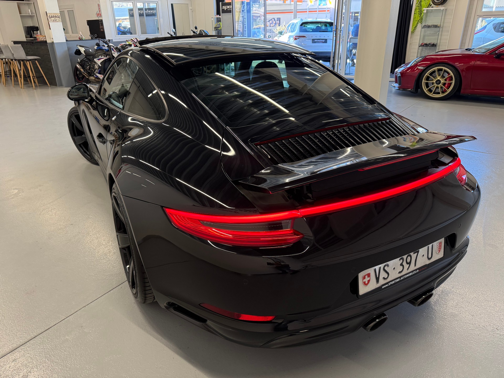 PORSCHE 911 Carrera 4S PDK fulls black modèle 2017-image-12