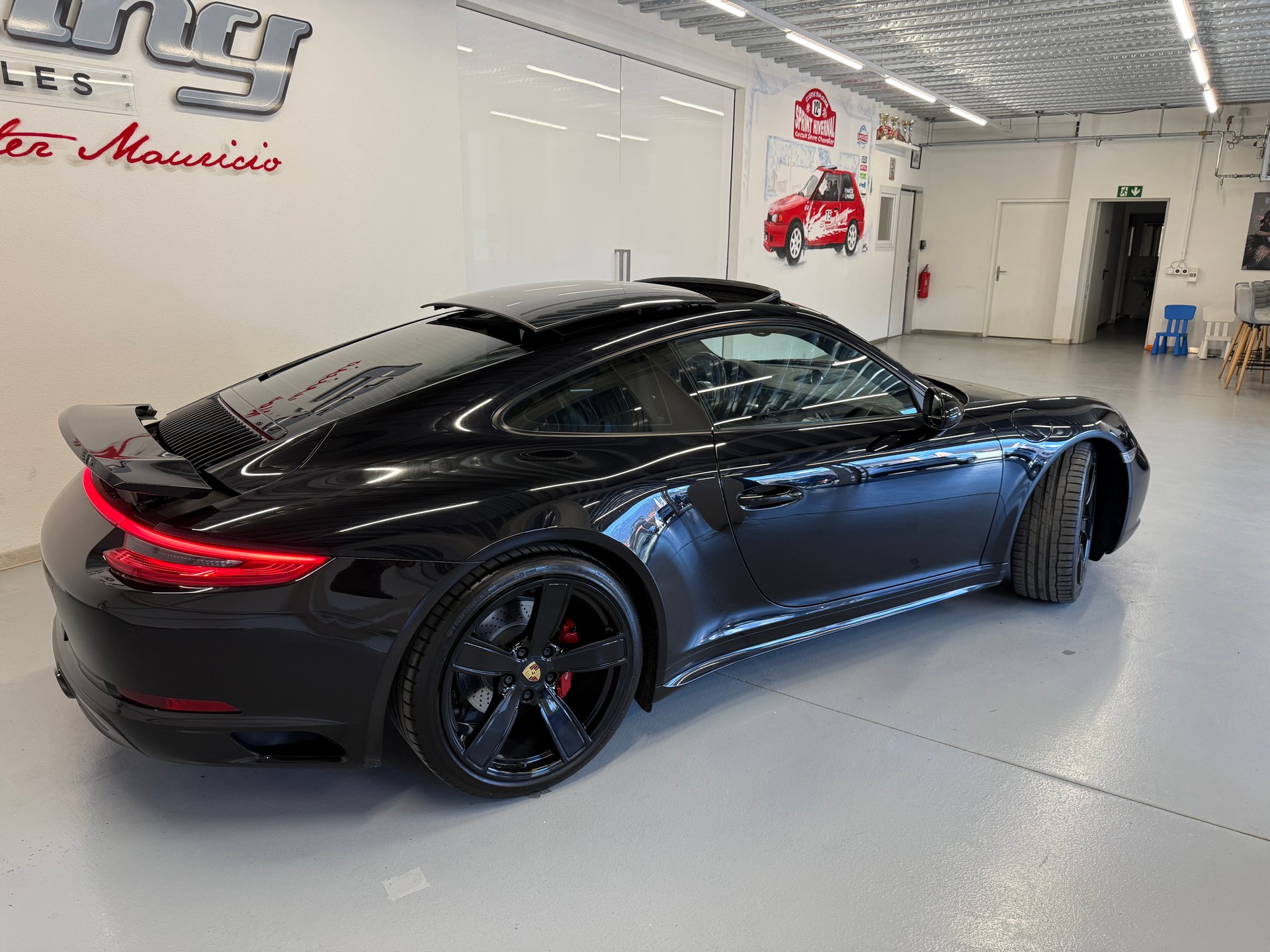 PORSCHE 911 Carrera 4S PDK fulls black modèle 2017-image-7