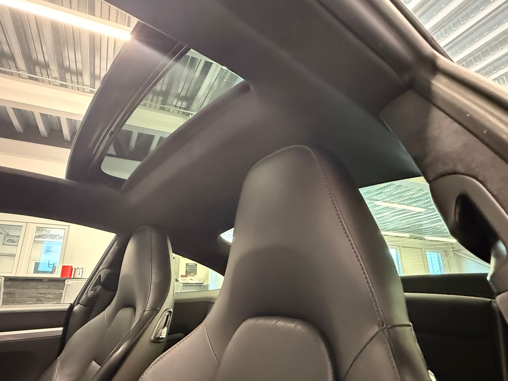 PORSCHE 911 Carrera 4S PDK fulls black modèle 2017-image-29