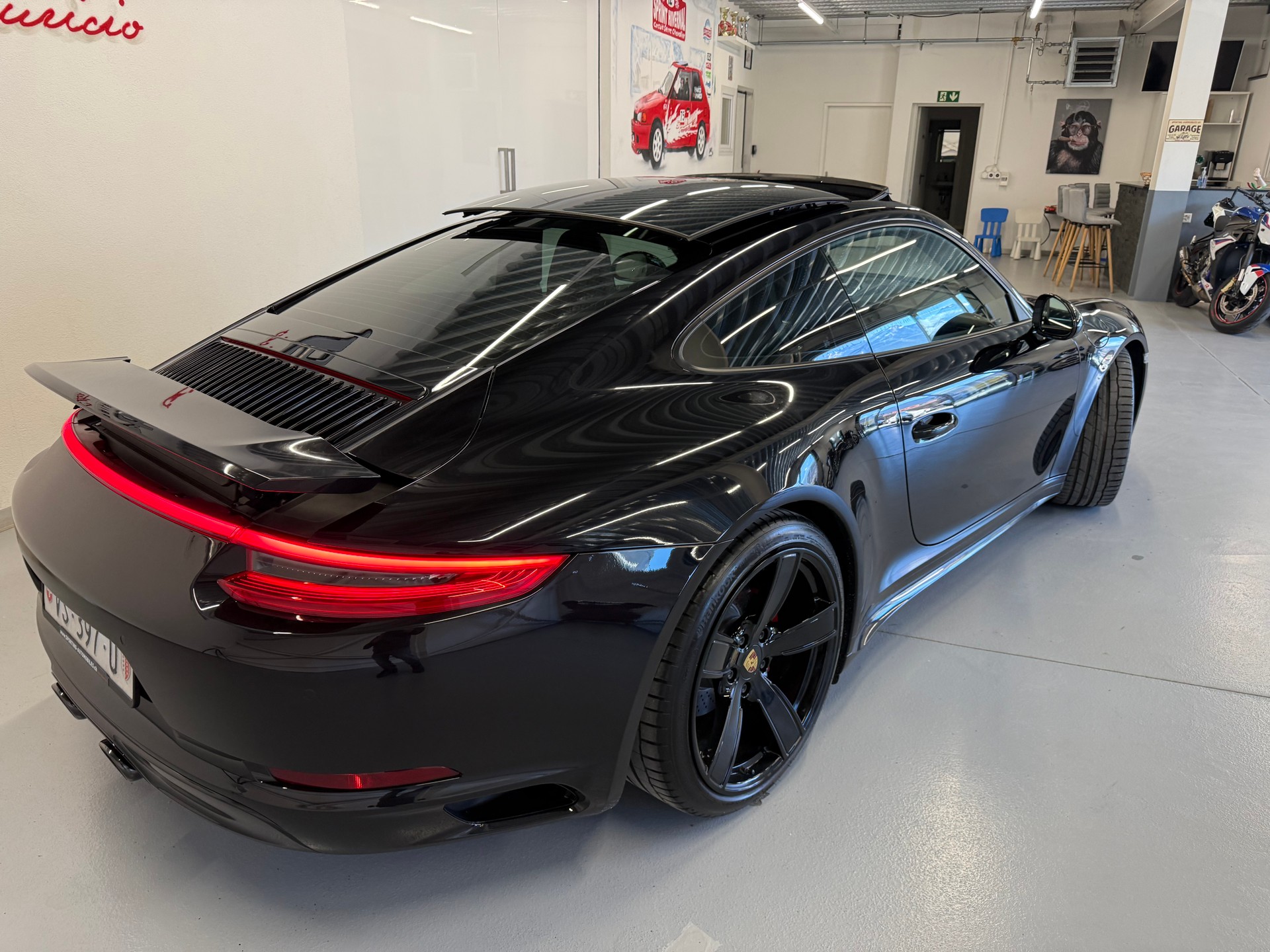 PORSCHE 911 Carrera 4S PDK fulls black modèle 2017-image-8