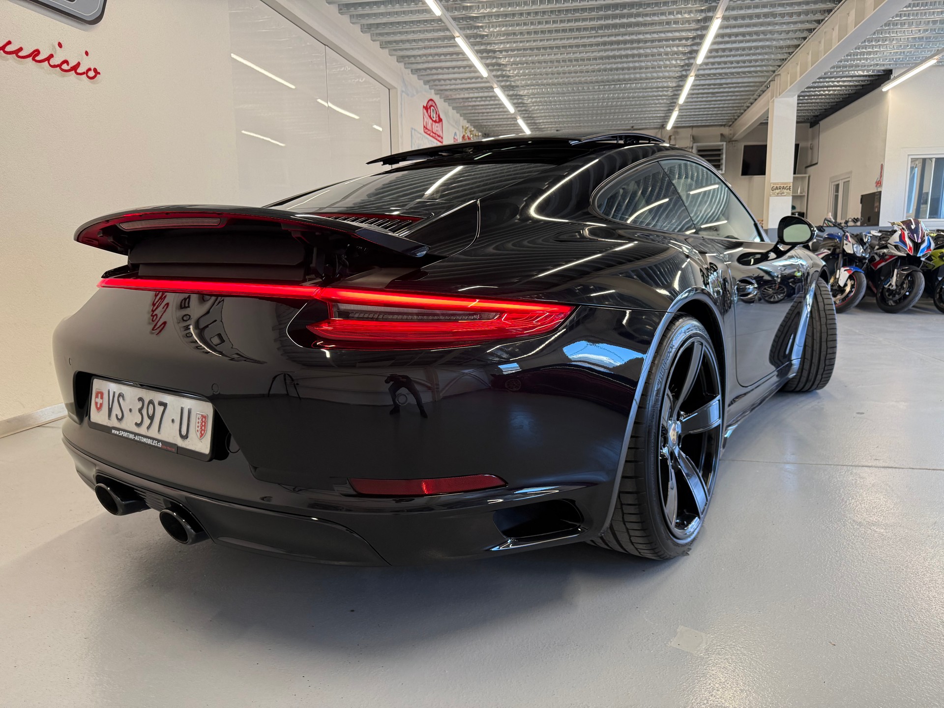 PORSCHE 911 Carrera 4S PDK fulls black modèle 2017-image-9