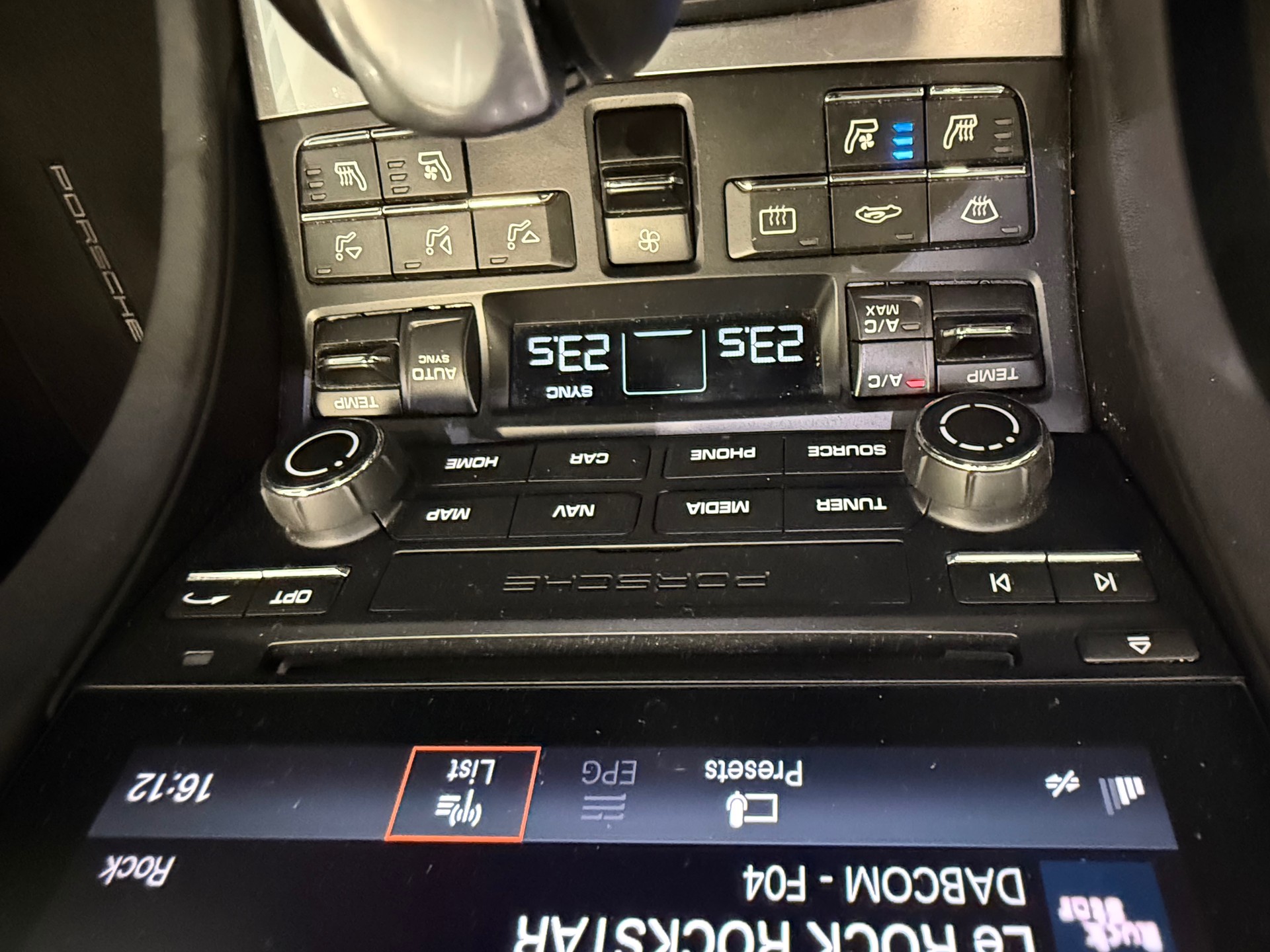 PORSCHE 911 Carrera 4S PDK fulls black modèle 2017-image-22