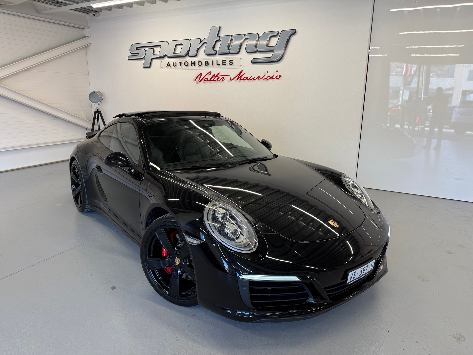 PORSCHE 911 Carrera 4S PDK fulls black modèle 2017