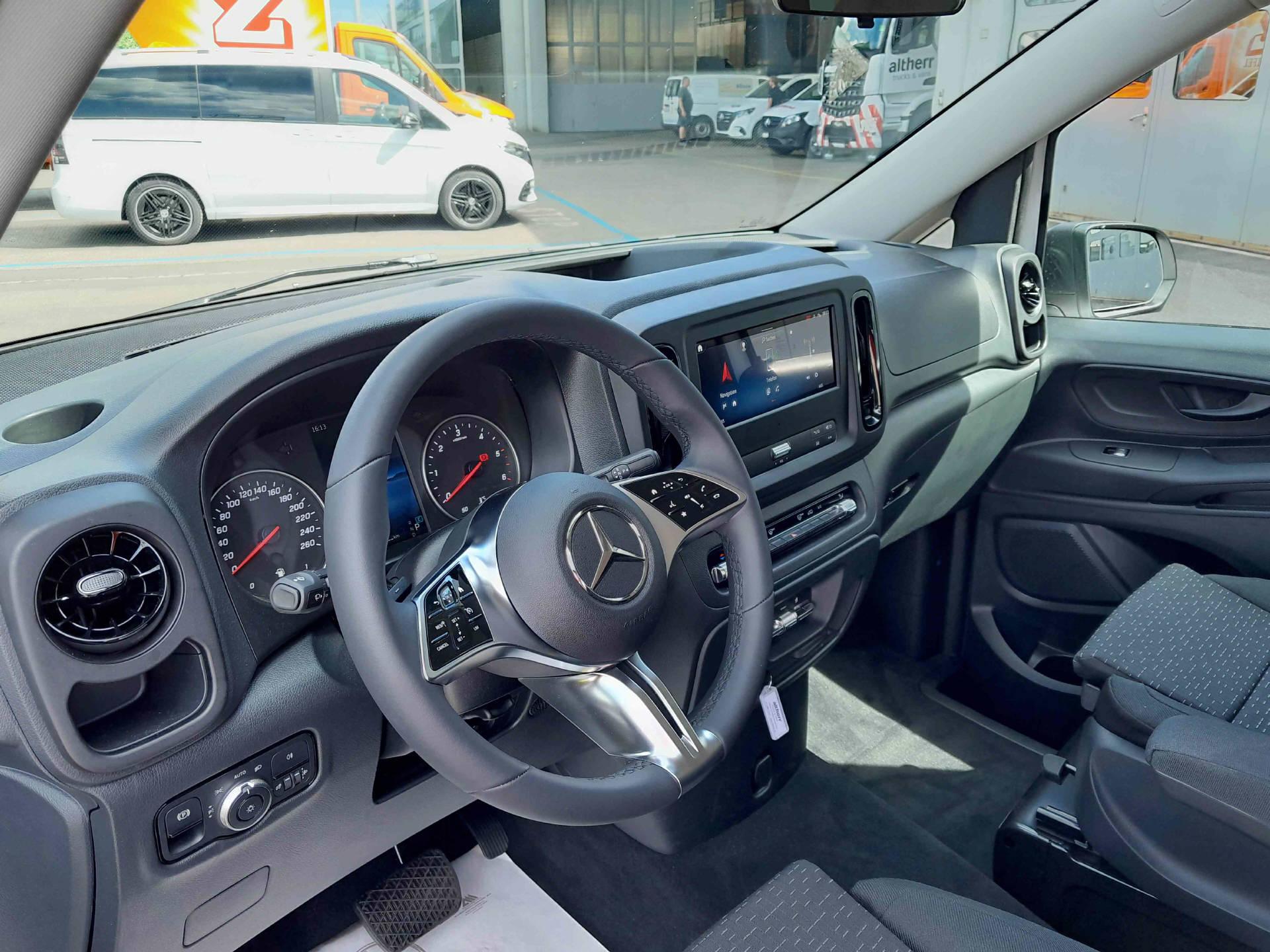 MERCEDES-BENZ Vito 116 CDI KB K 4x4 Tourer Pro-image-8