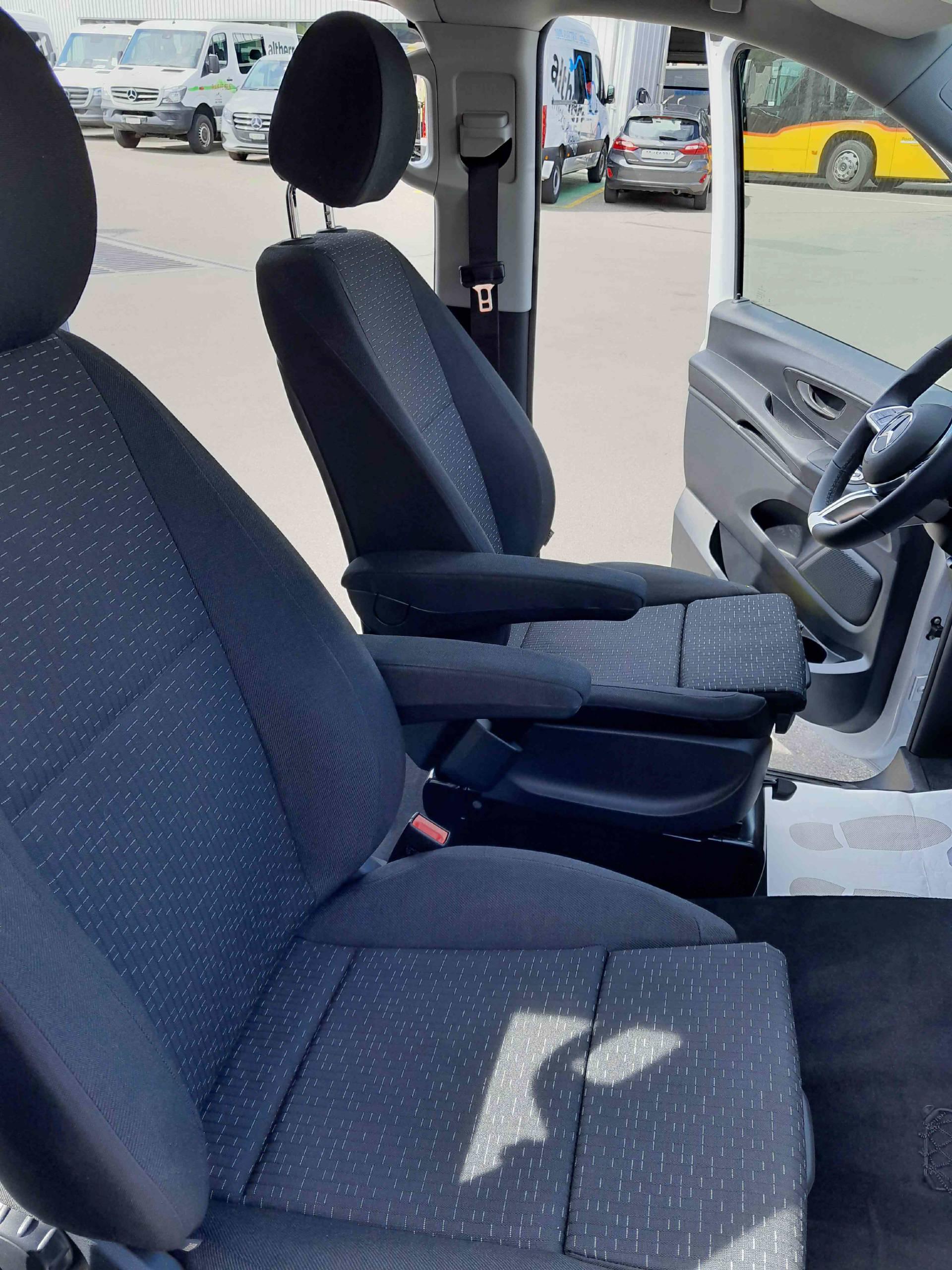 MERCEDES-BENZ Vito 116 CDI KB K 4x4 Tourer Pro-image-12