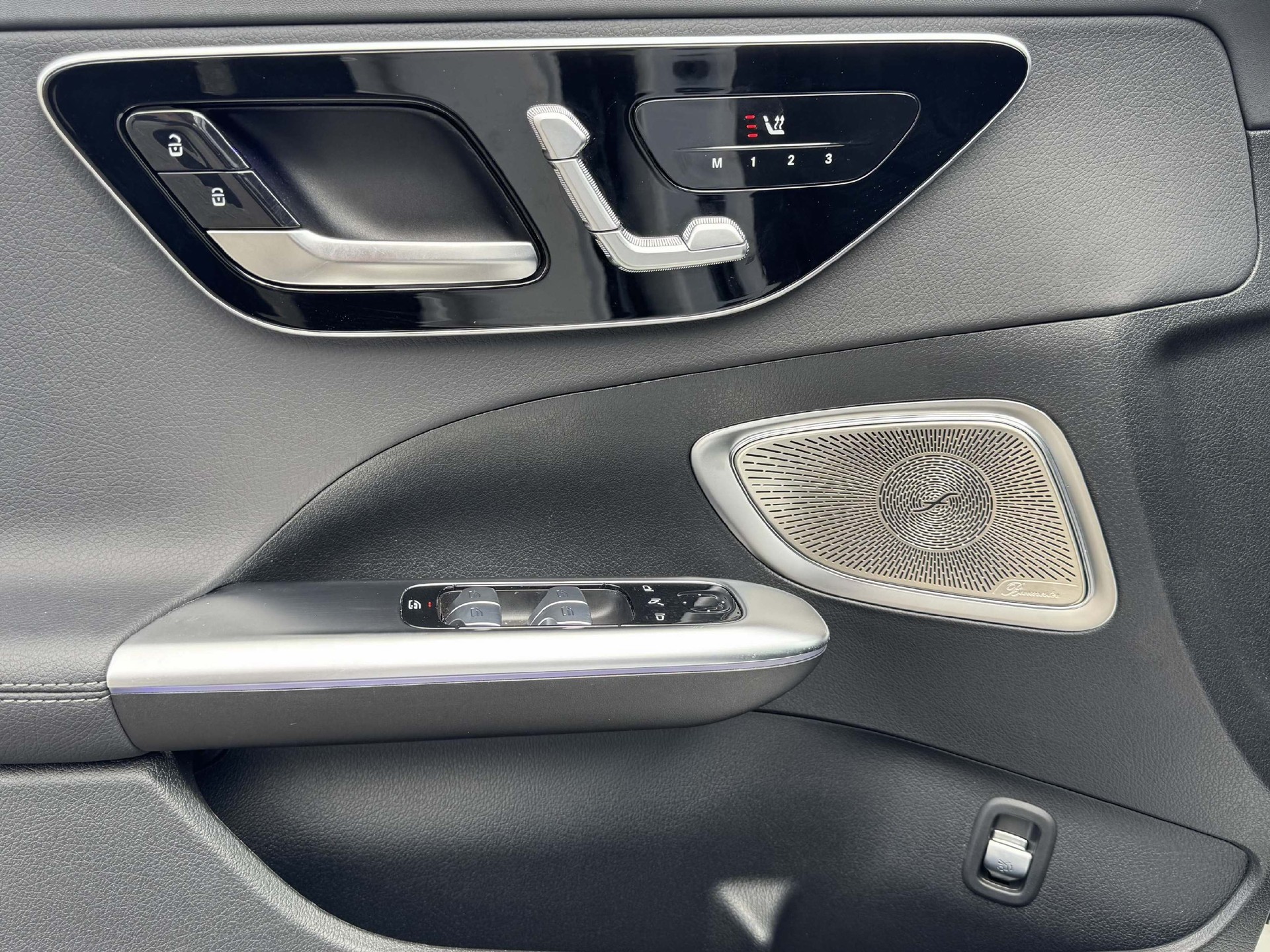 MERCEDES-BENZ C 300 de AMG-Line 4Matic Kombi-image-10