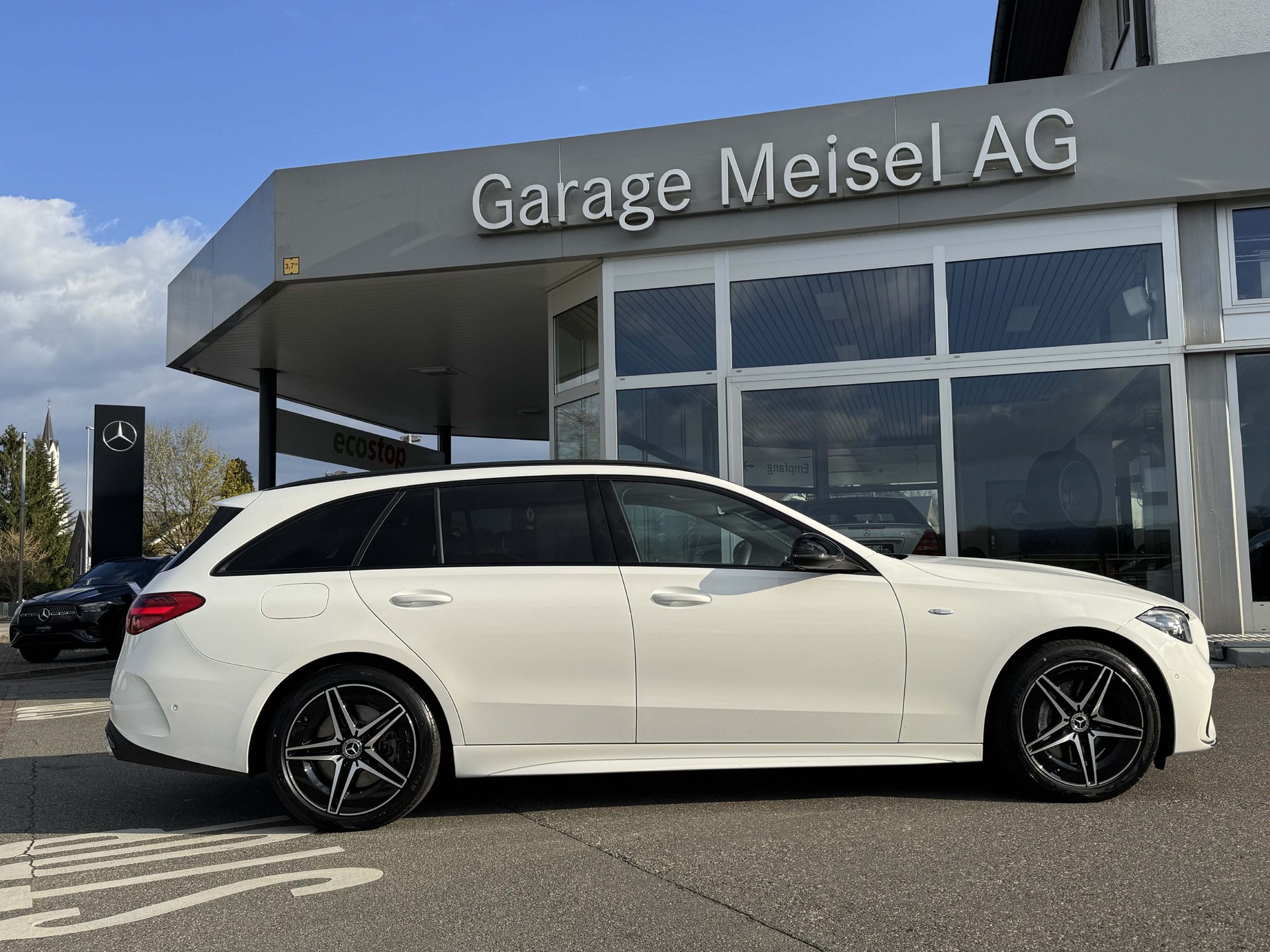 MERCEDES-BENZ C 300 de AMG-Line 4Matic Kombi-image-4