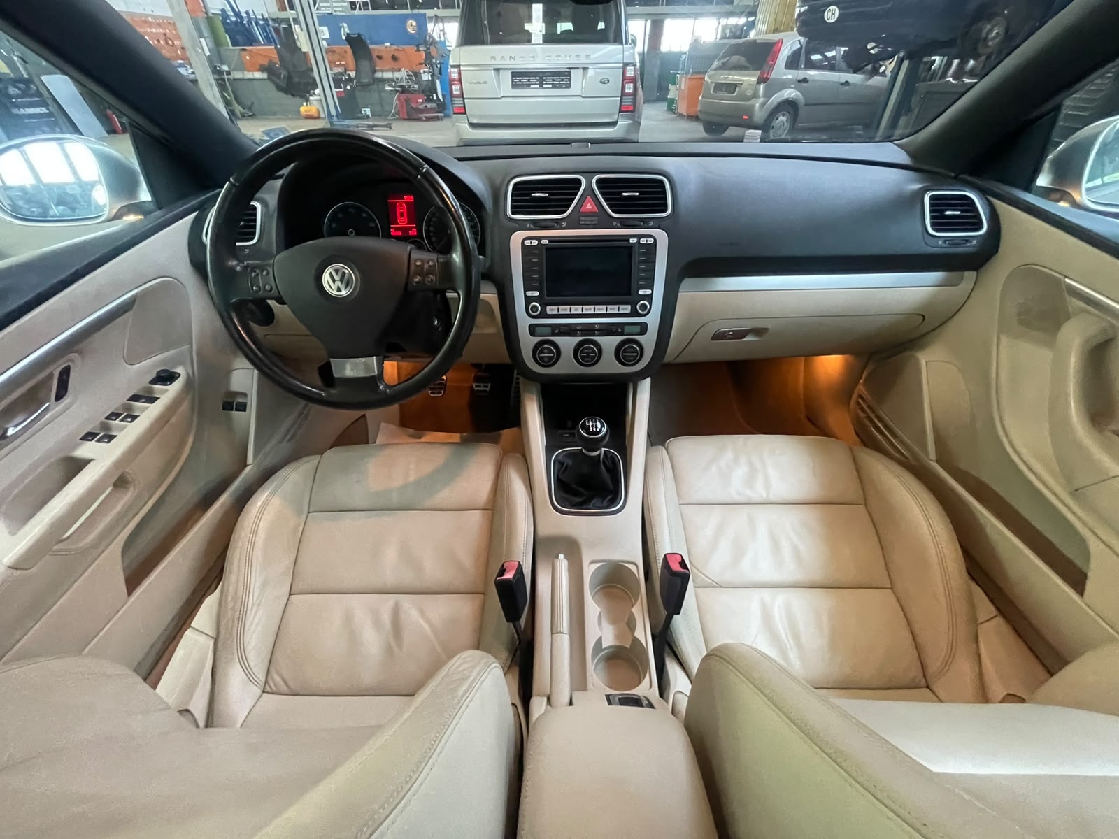 VW Eos 2.0 FSI Turbo-image-9