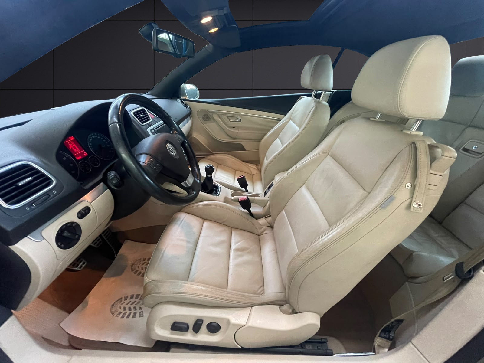 VW Eos 2.0 FSI Turbo-image-5
