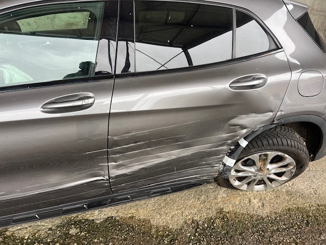 MERCEDES-BENZ GLA 250-image-4