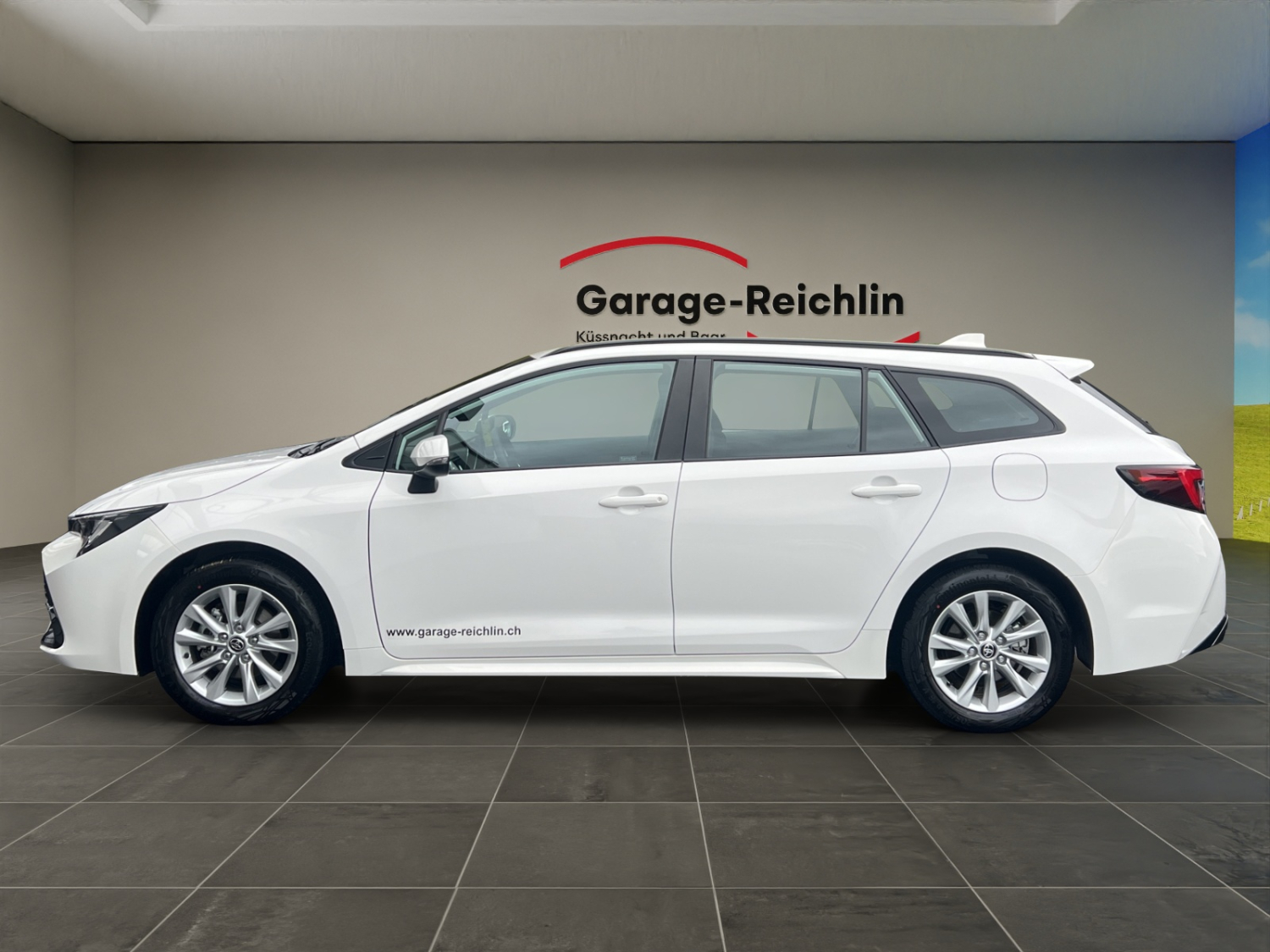 TOYOTA Corolla Touring Sports 1.8 HSD Comfort-showroom-element-1