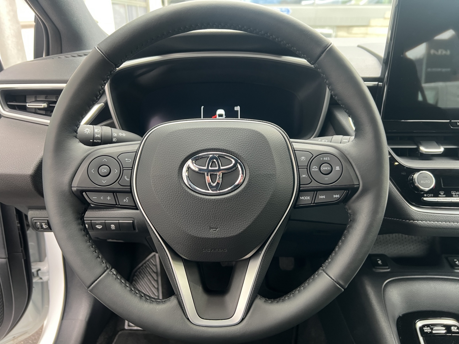 TOYOTA Corolla Touring Sports 1.8 HSD Comfort-image-11