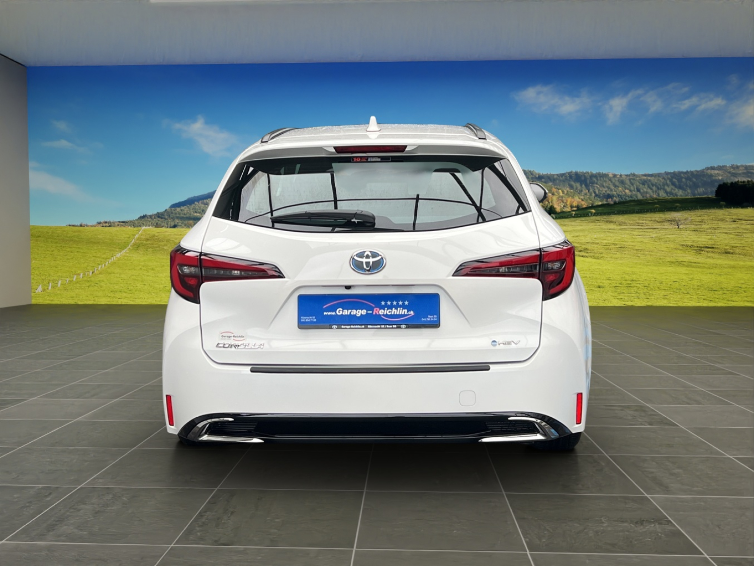 TOYOTA Corolla Touring Sports 1.8 HSD Comfort-showroom-element-3