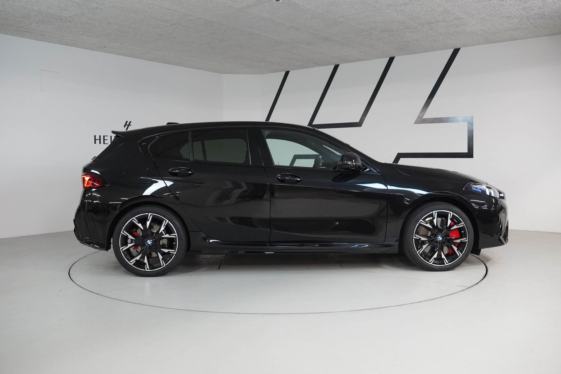 BMW 123 xDrive M Sport Pro Steptronic-image-7