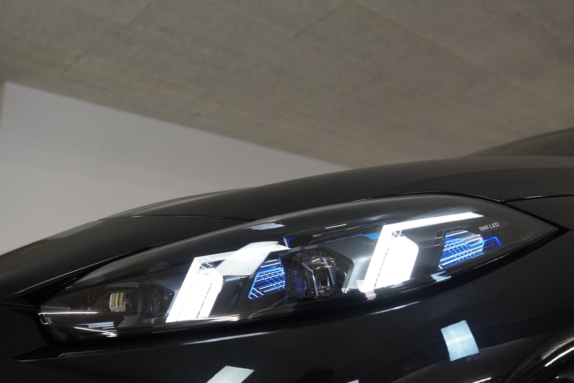 BMW 123 xDrive M Sport Pro Steptronic-image-8
