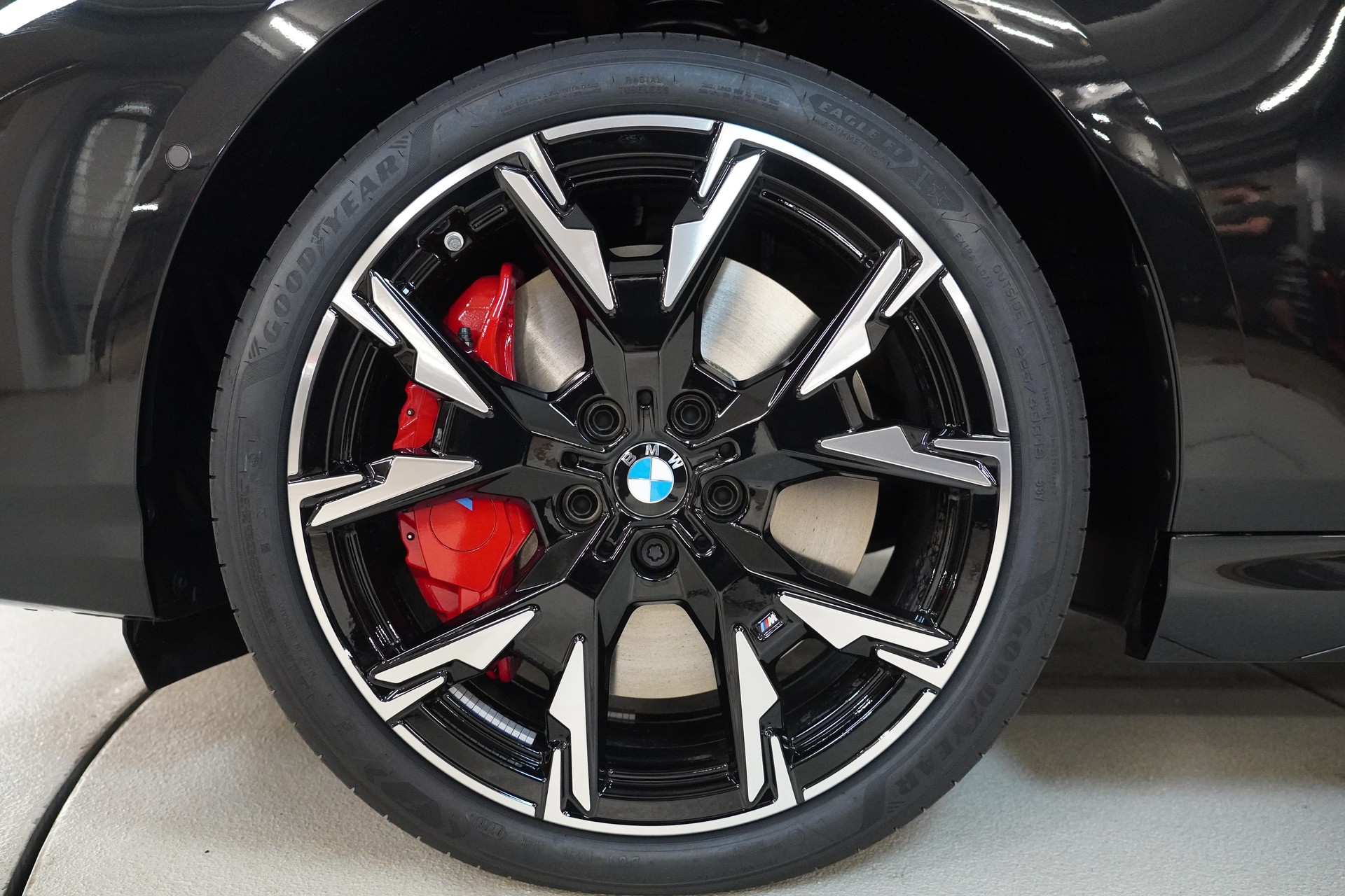 BMW 123 xDrive M Sport Pro Steptronic-image-9