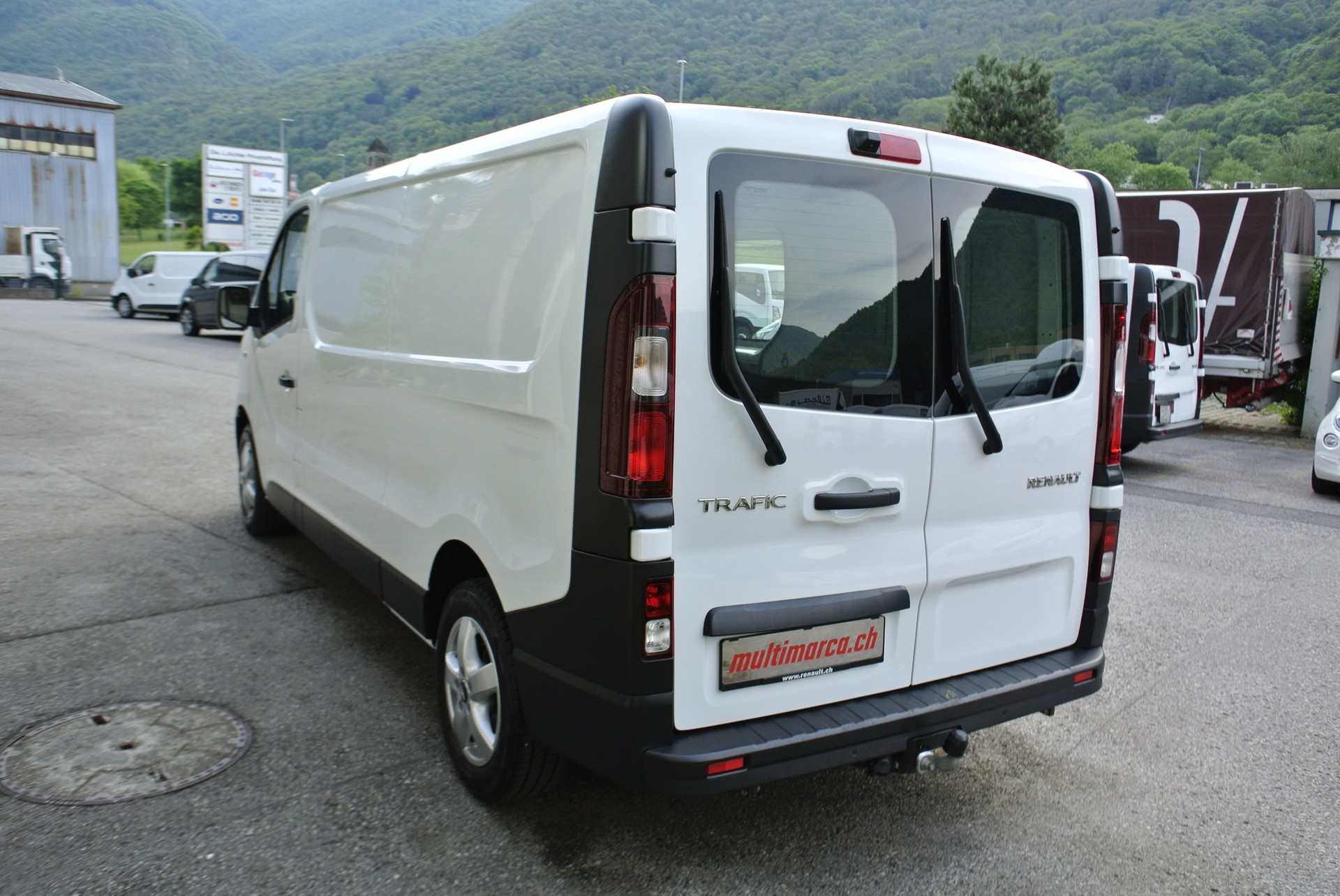 RENAULT Trafic 2.0 Energy dCi 120 3.5t Business L2H1-image-8