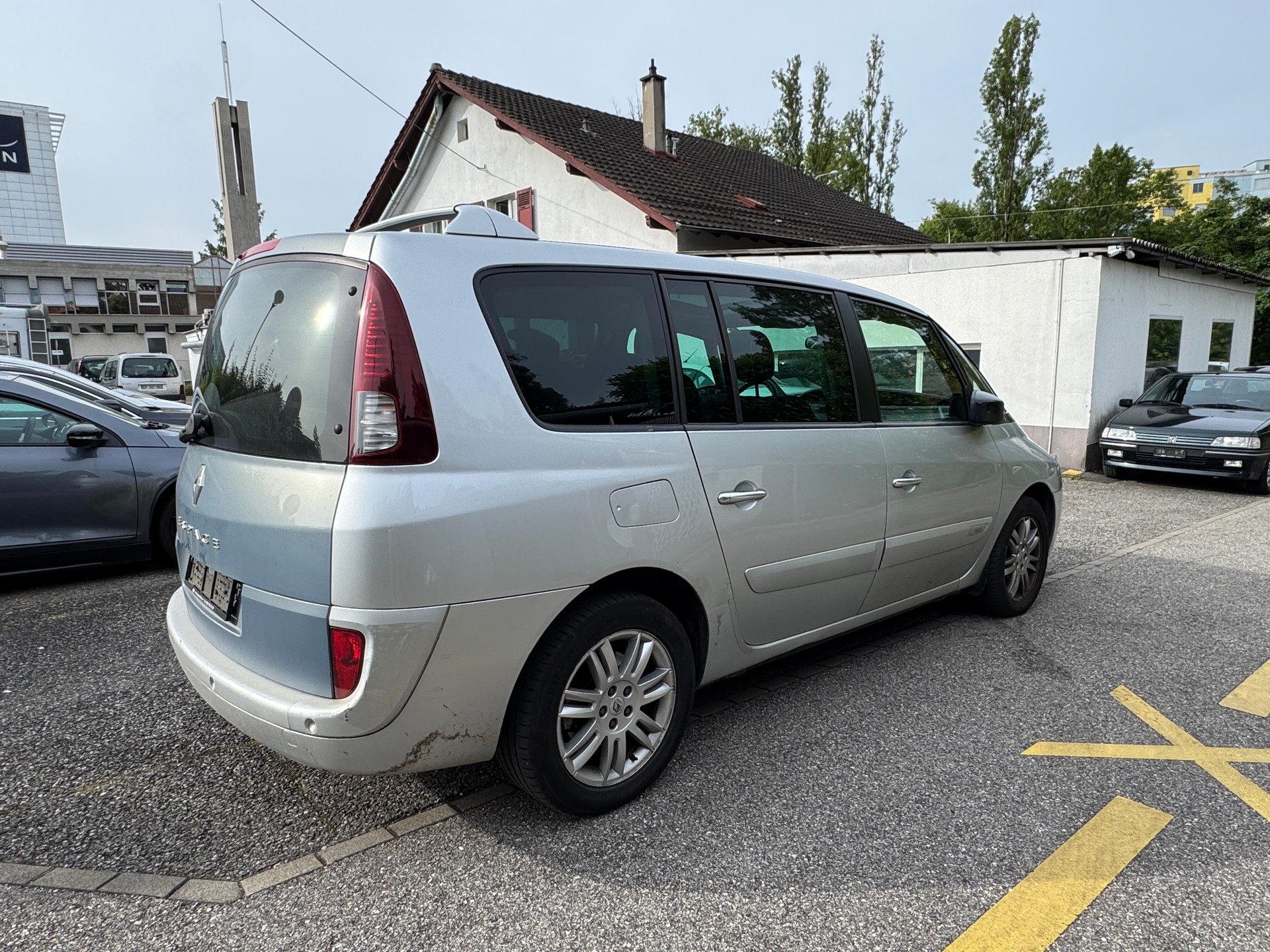 RENAULT Grand Espace 2.0 dCi Initiale Automatic-image-3