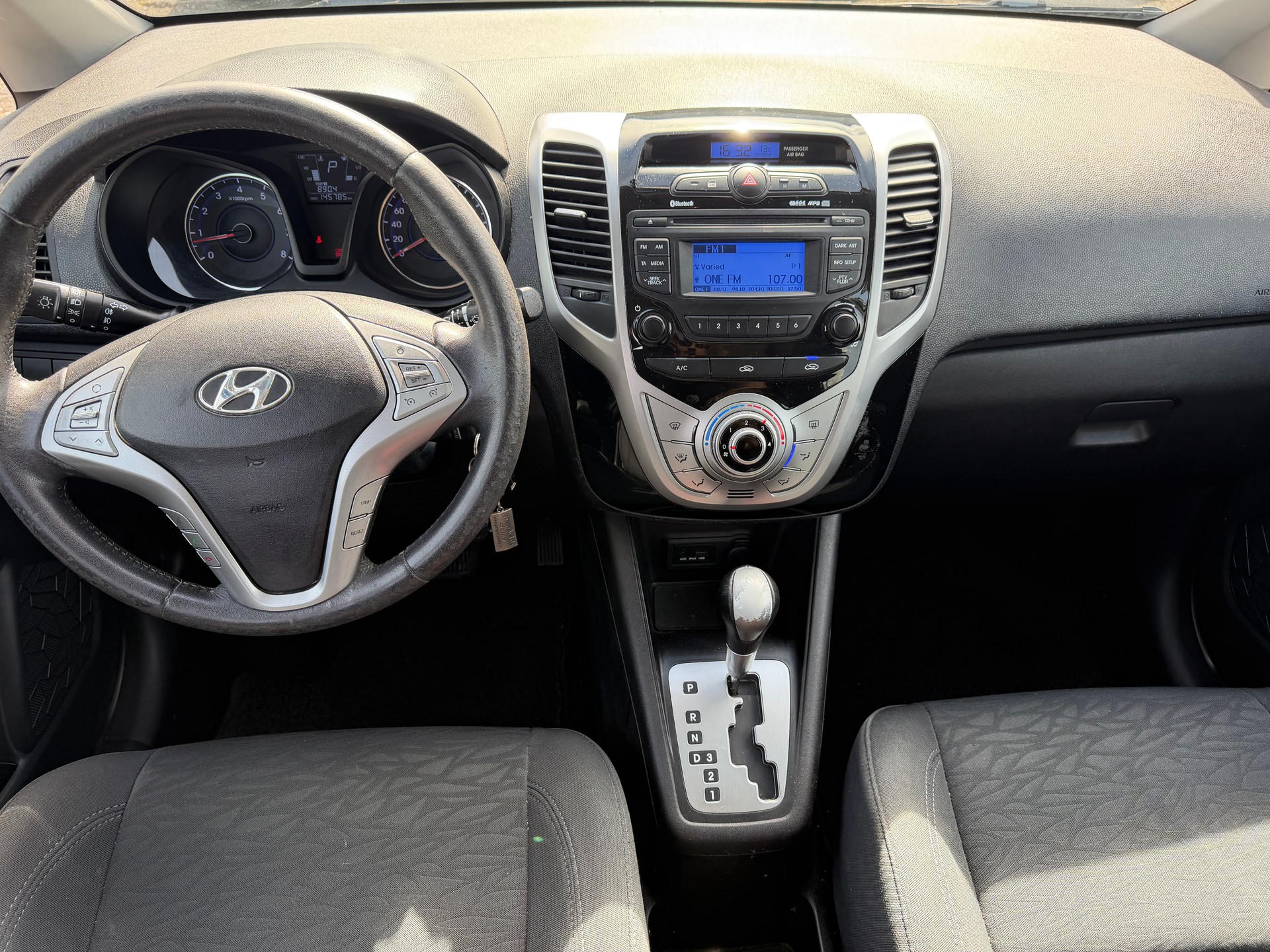 HYUNDAI iX20 1.6 Premium Automatic-image-6