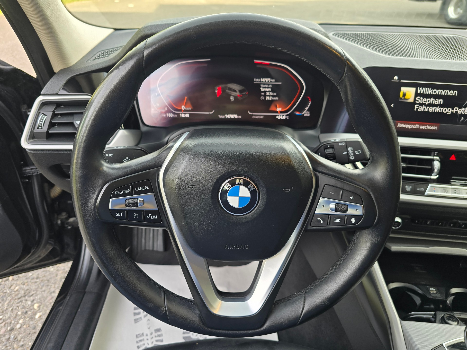 BMW 320d xDrive Touring Luxury Line Steptronic-image-22