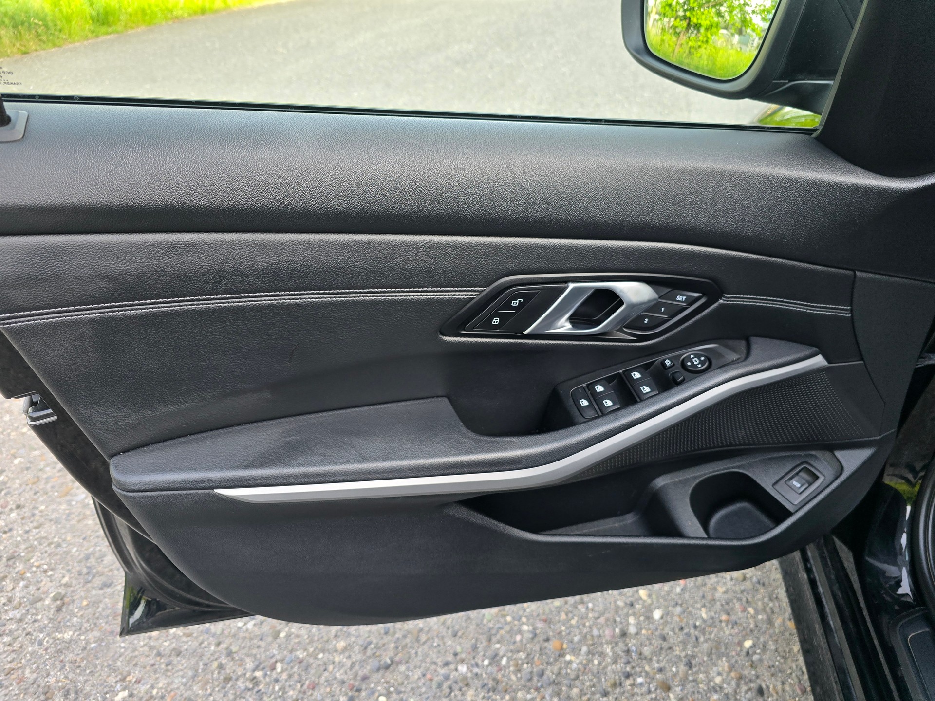 BMW 320d xDrive Touring Luxury Line Steptronic-image-16