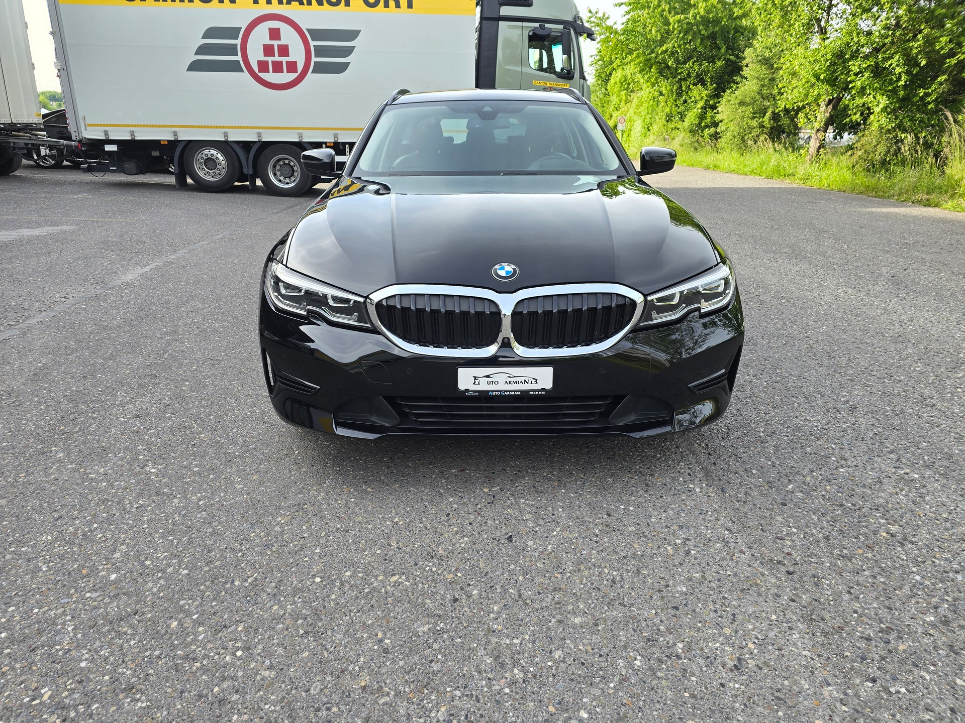 BMW 320d xDrive Touring Luxury Line Steptronic-showroom-element-1