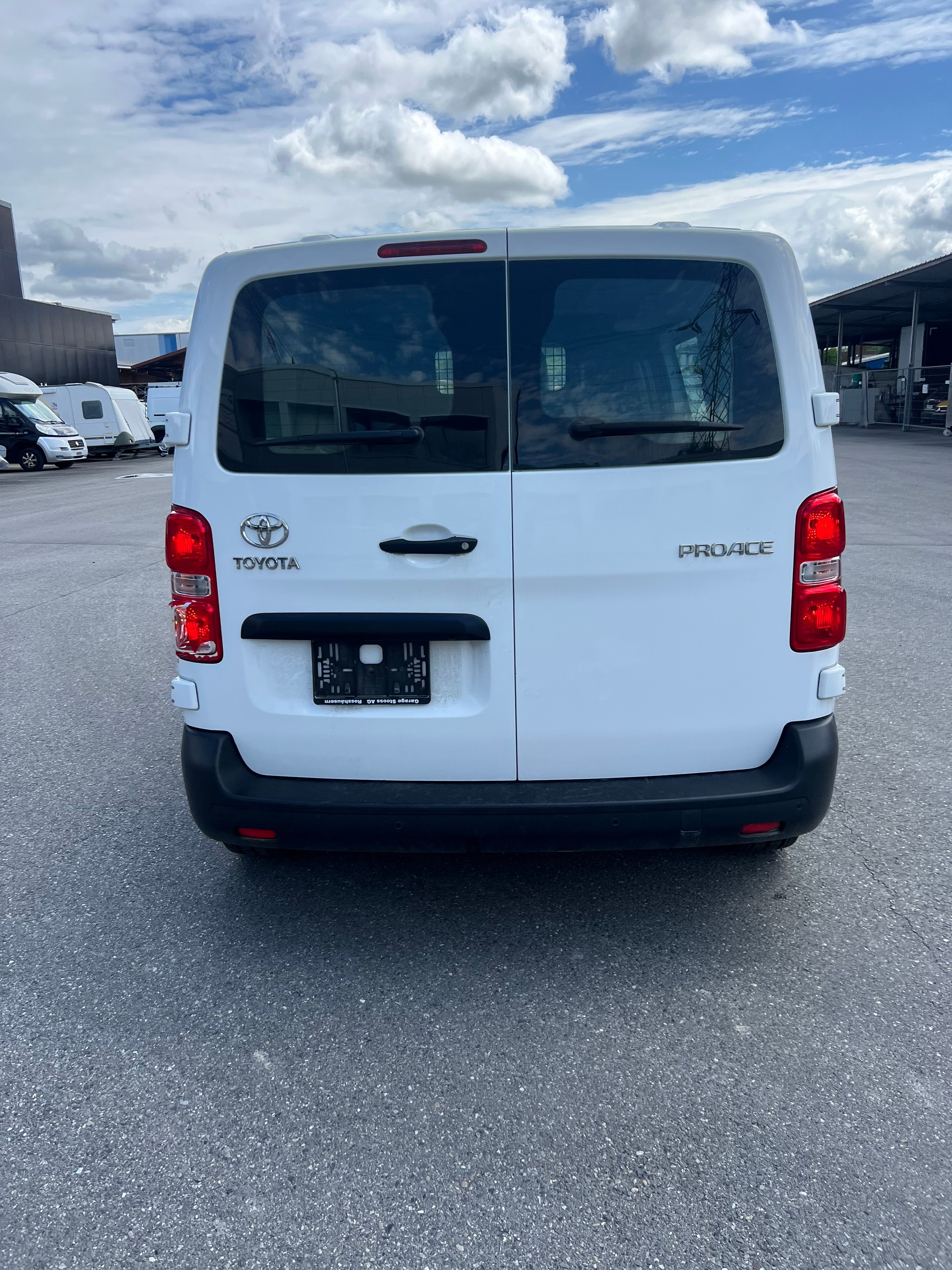 TOYOTA Proace 2.0D Panel Van Medium Comfort-image-2