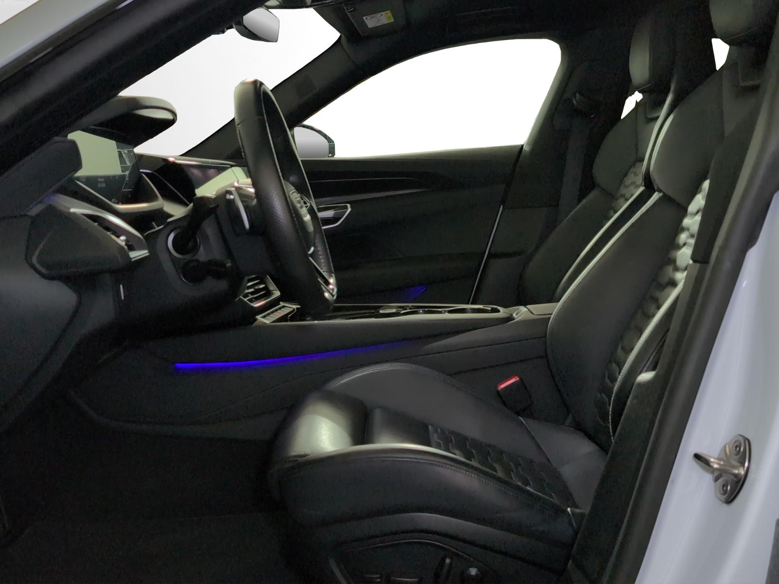 AUDI e-tron GT quattro-image-5