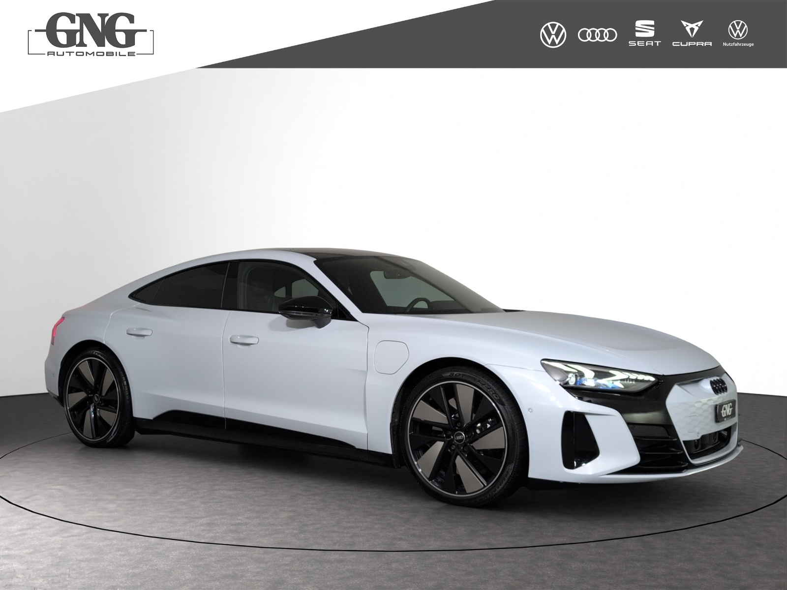 AUDI e-tron GT quattro-showroom-element-3