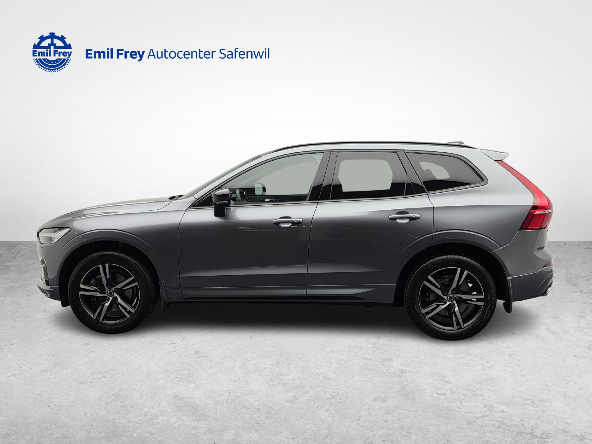 VOLVO XC60 2.0 B5 MH R-Design AWD-showroom-element-1
