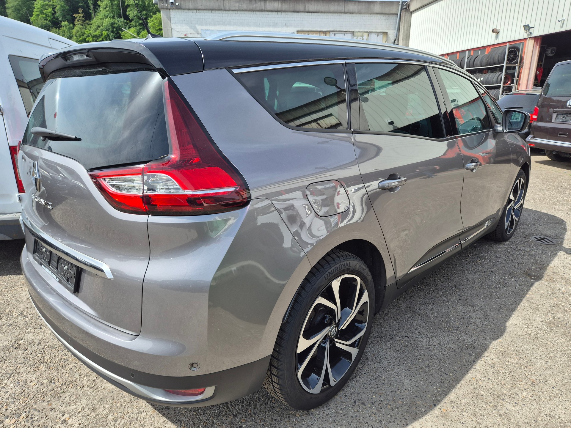 RENAULT Grand Scénic 1.3 16V Turbo Initiale Paris EDC-image-3