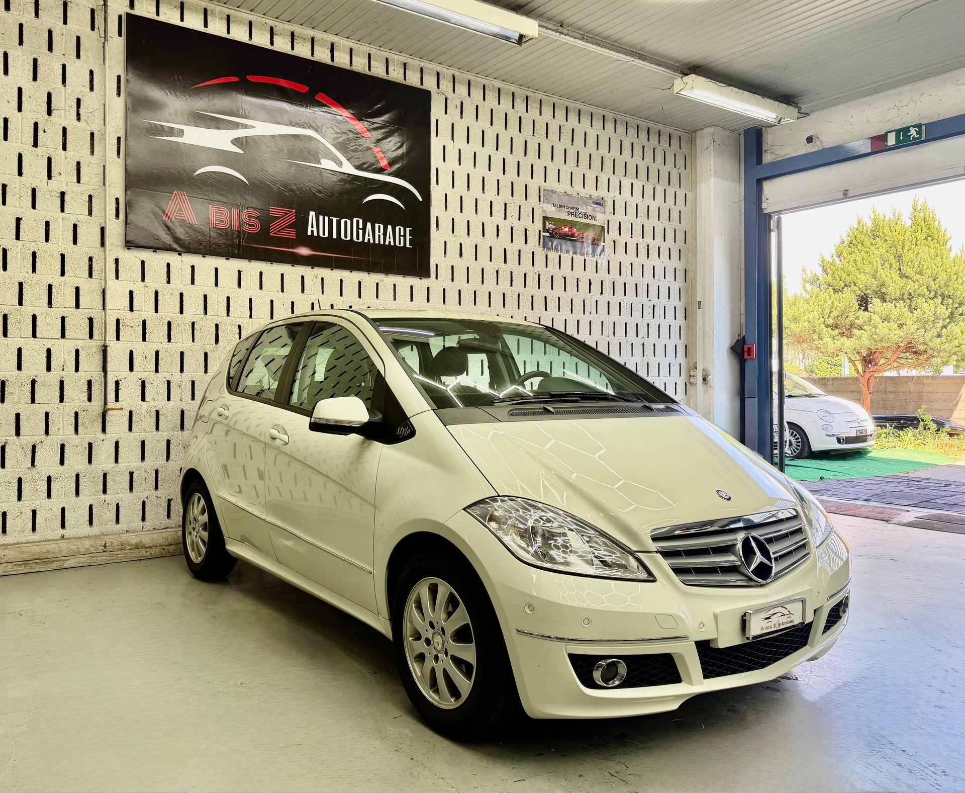 MERCEDES-BENZ A 180 Style Autotronic-image-2