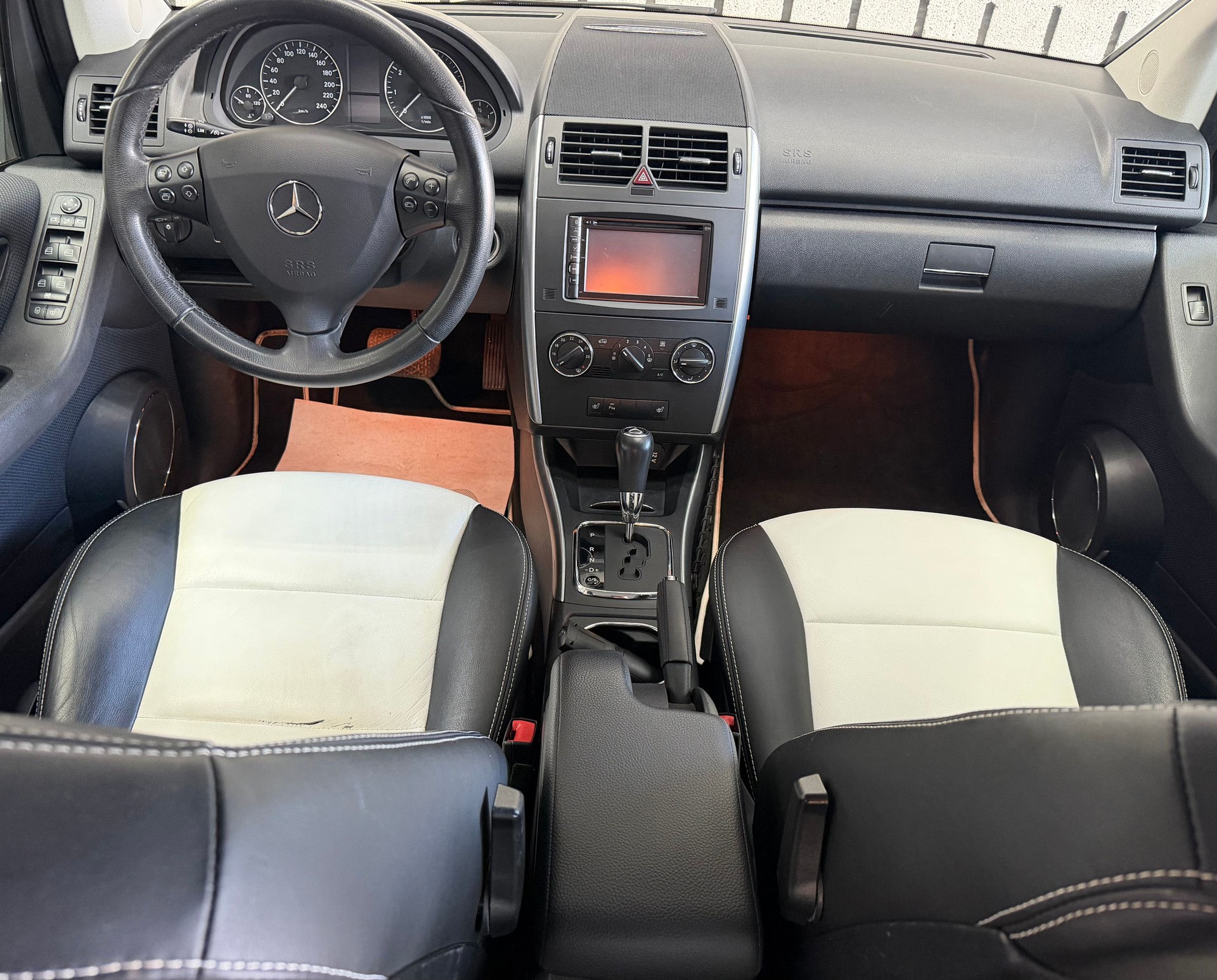 MERCEDES-BENZ A 180 Style Autotronic-image-3