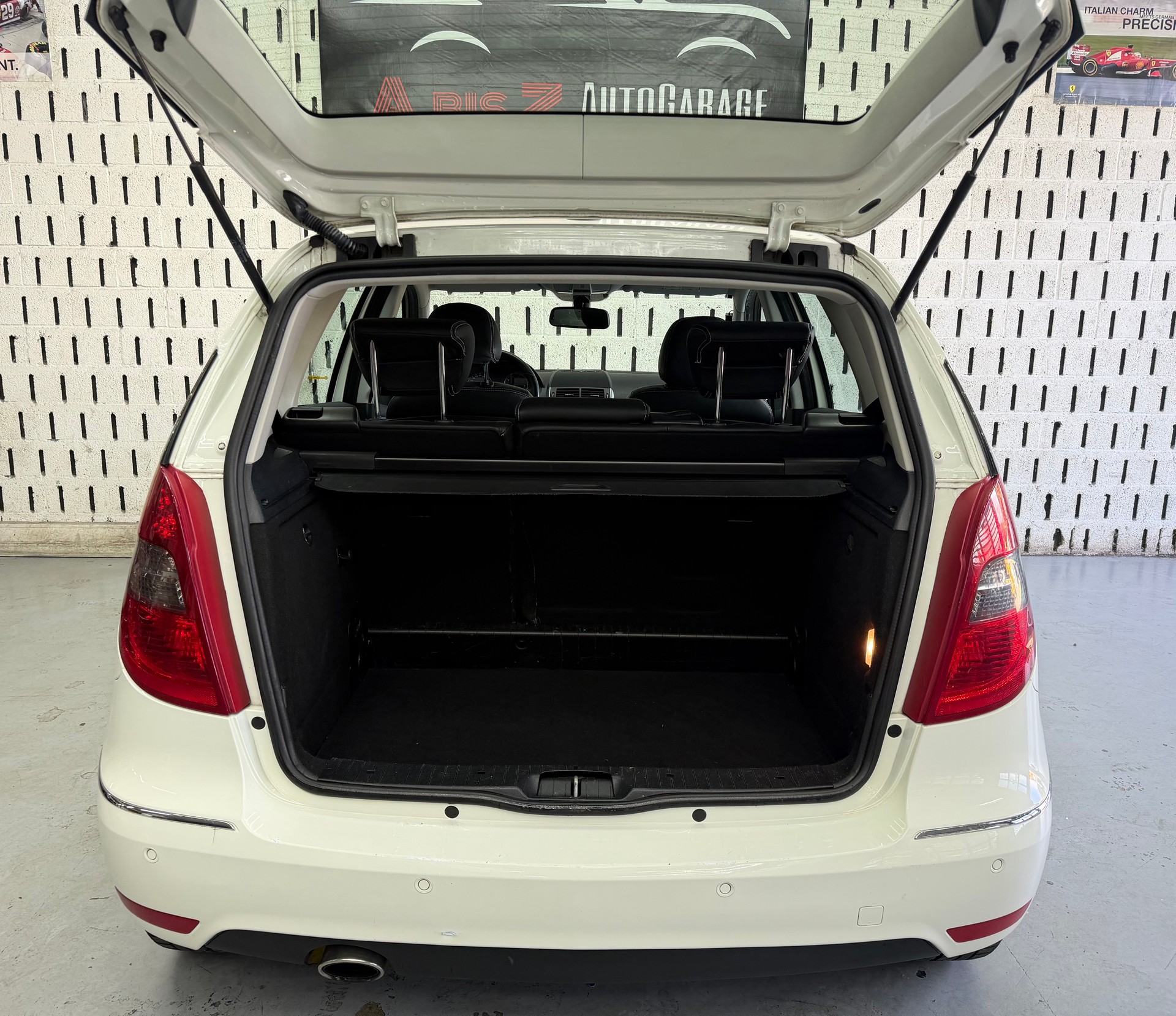 MERCEDES-BENZ A 180 Style Autotronic-image-10