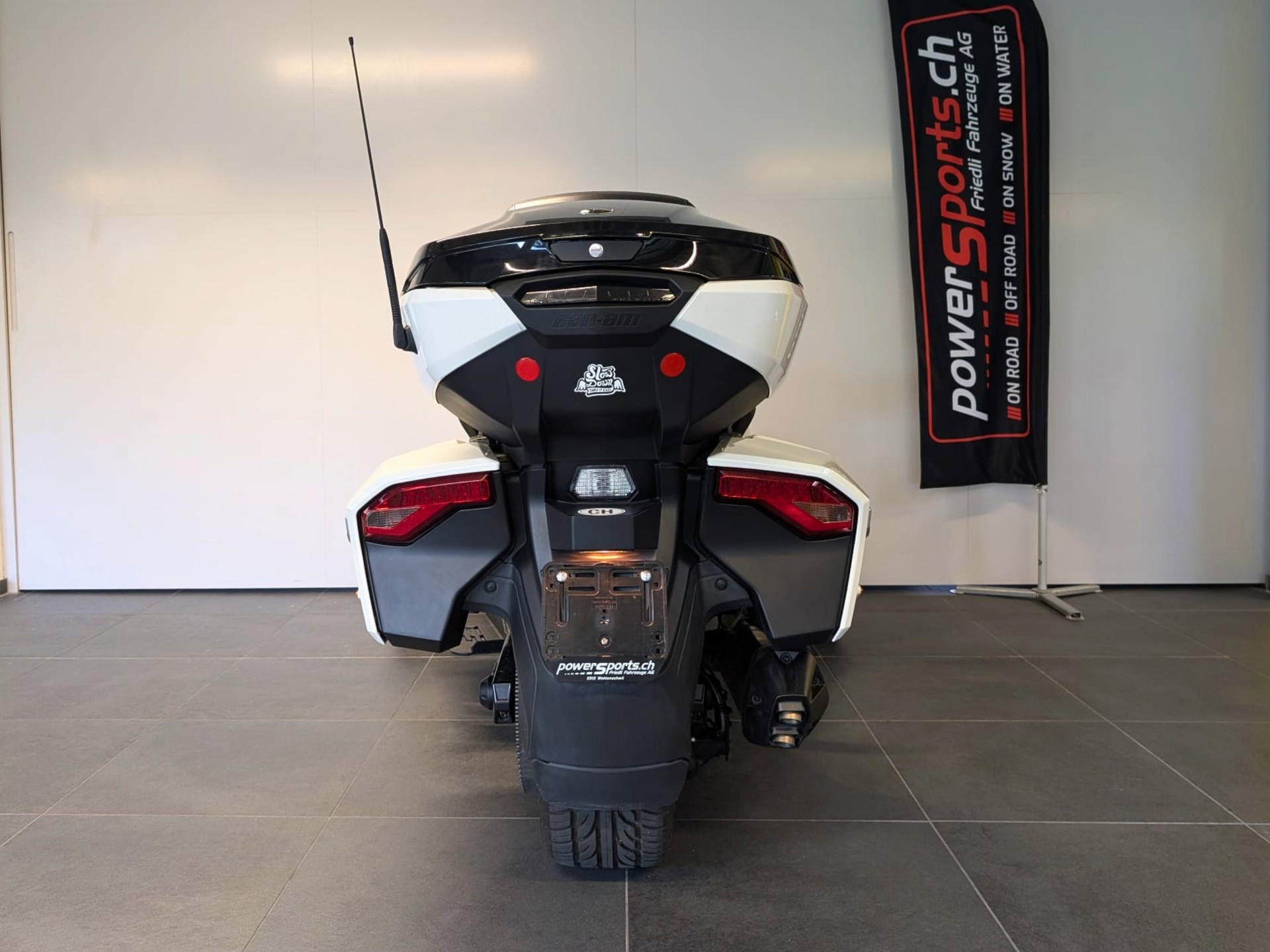 CAN-AM Spyder F3-T SE6-image-3