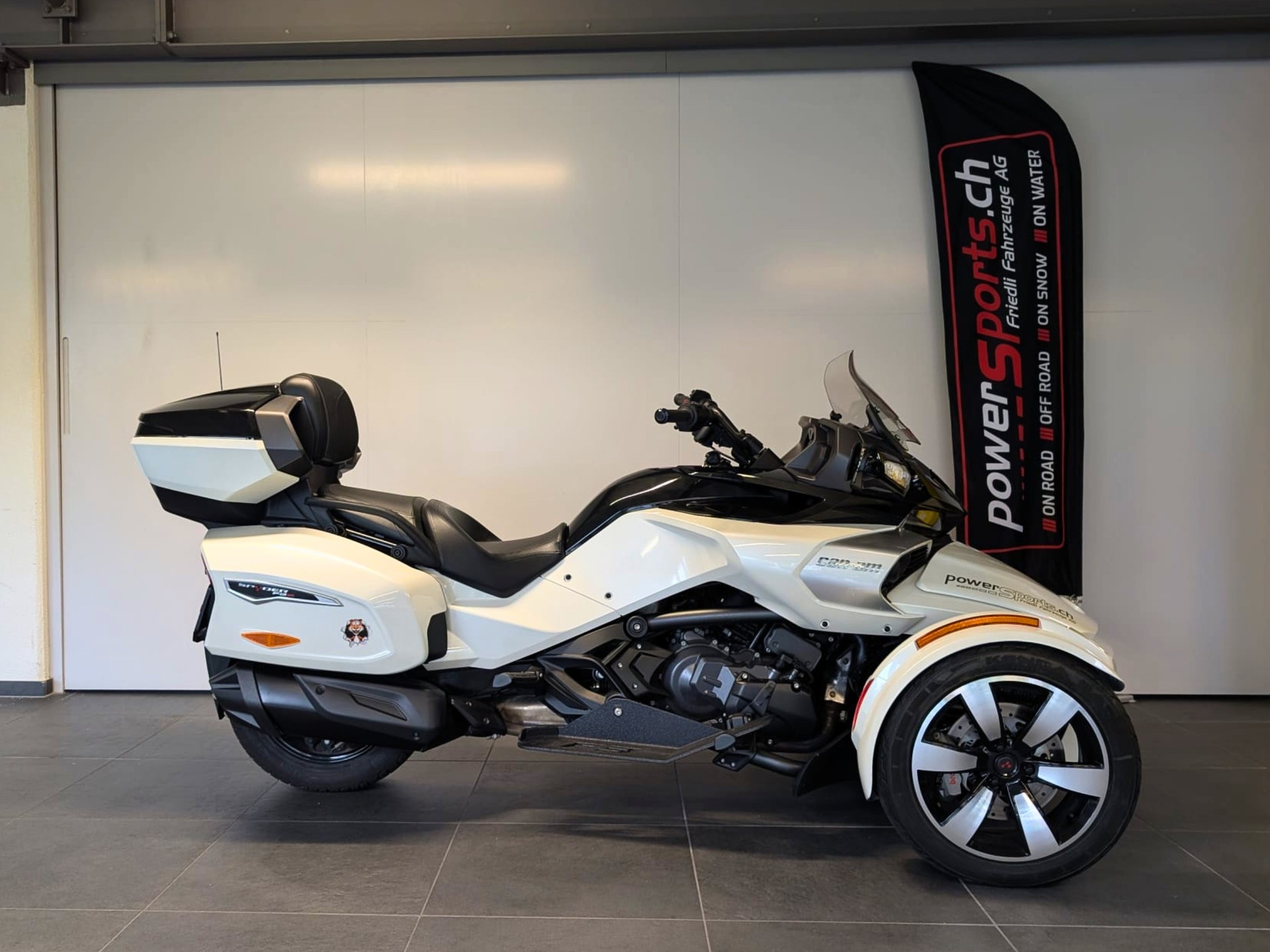 CAN-AM Spyder F3-T SE6-image-1